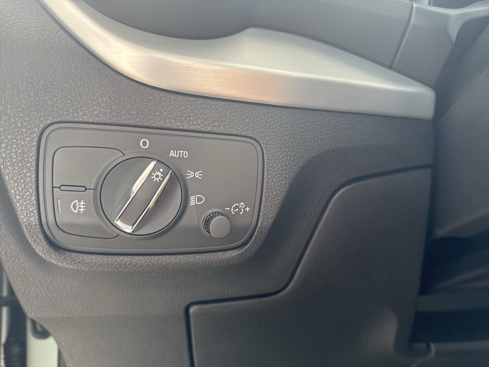 Audi Q2 30 S LINE BLACKPAK AHK CAM E-KLAPPE NAVI+