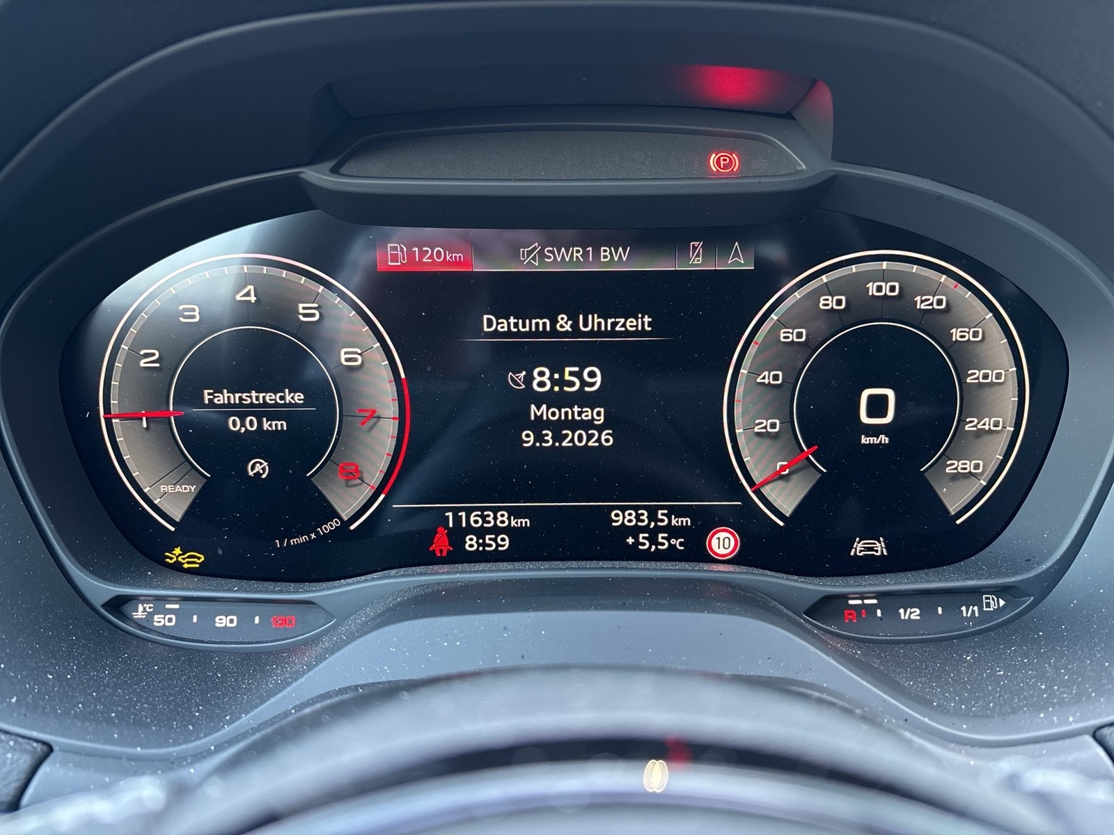 Audi Q2 30 S LINE BLACKPAK AHK CAM E-KLAPPE NAVI+