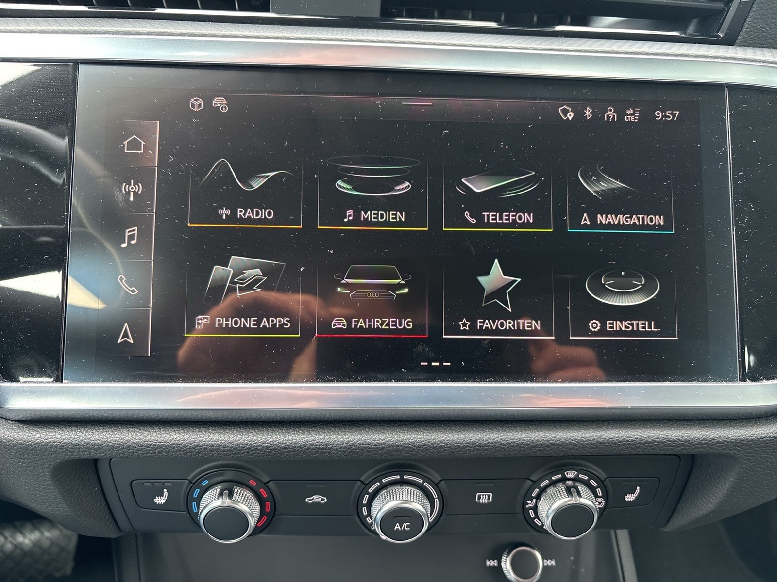 Audi Q3 35 ACC MATRIXLED NAVI+ AHK-VORBEREITUNG LM17