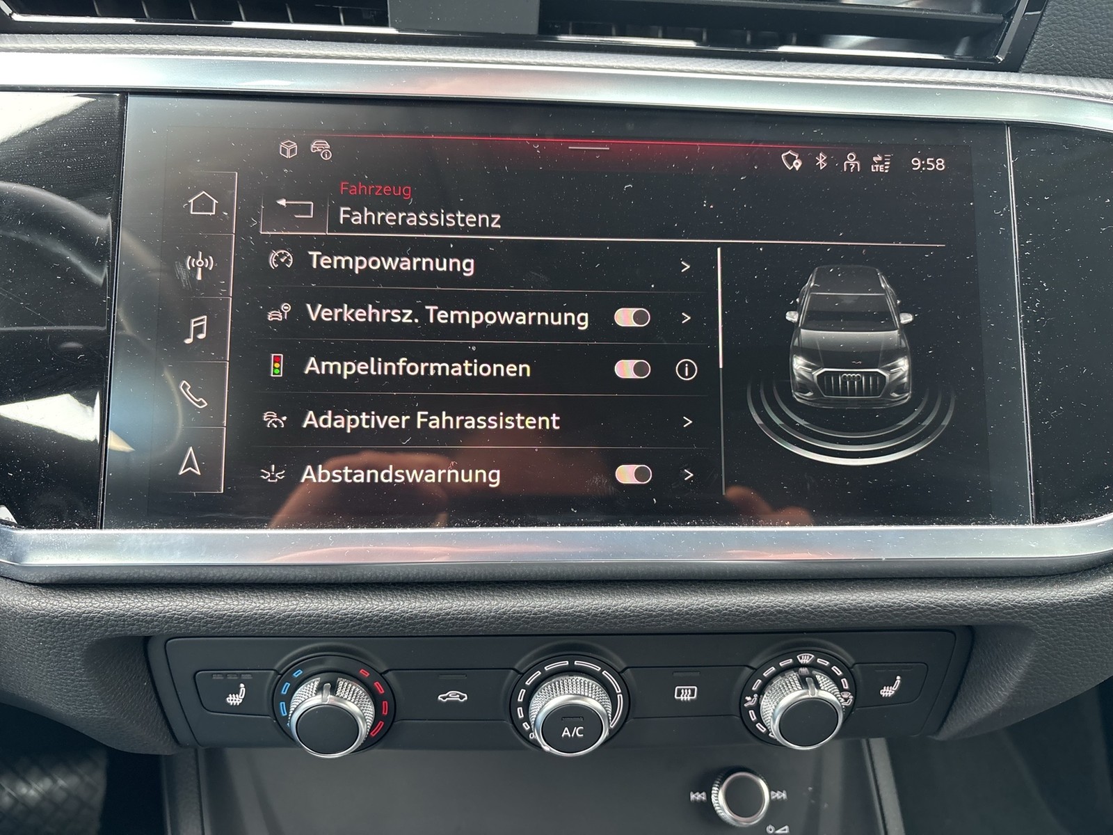 Audi Q3 35 ACC MATRIXLED NAVI+ AHK-VORBEREITUNG LM17