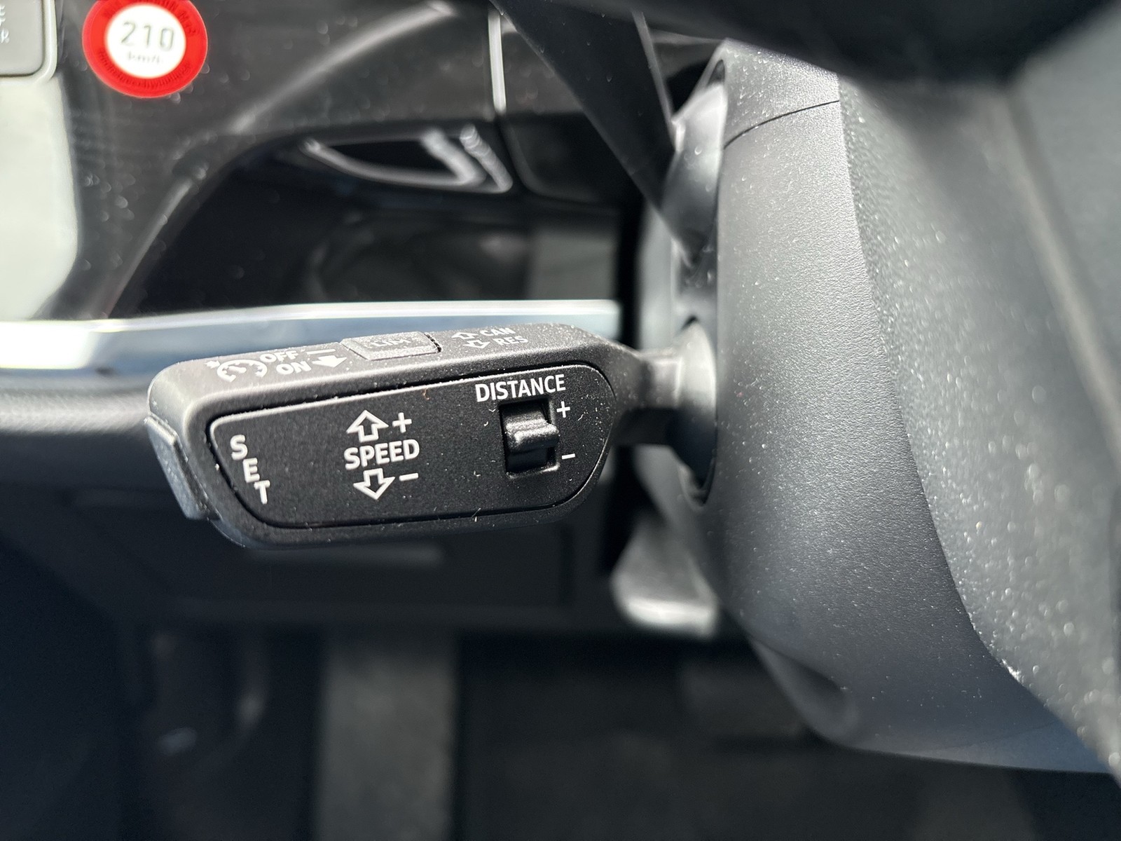 Audi Q3 35 ACC MATRIXLED NAVI+ AHK-VORBEREITUNG LM17