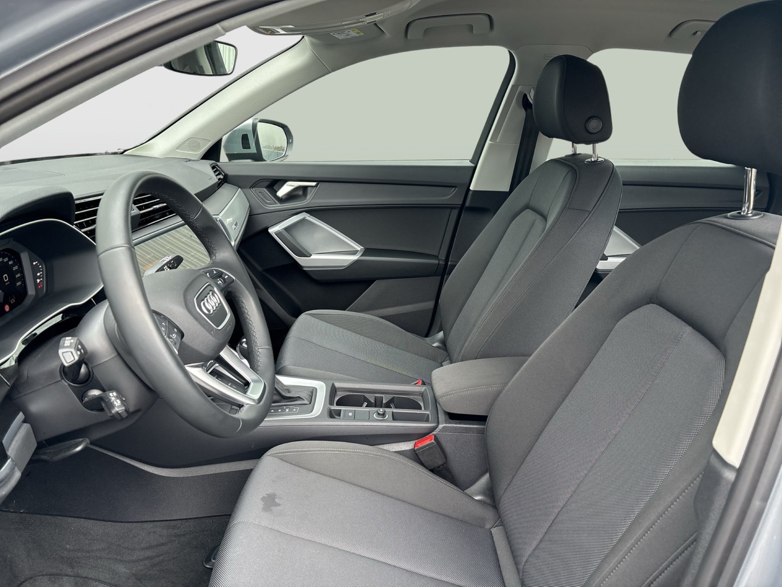 Audi Q3 35 ACC MATRIXLED NAVI+ AHK-VORBEREITUNG LM17