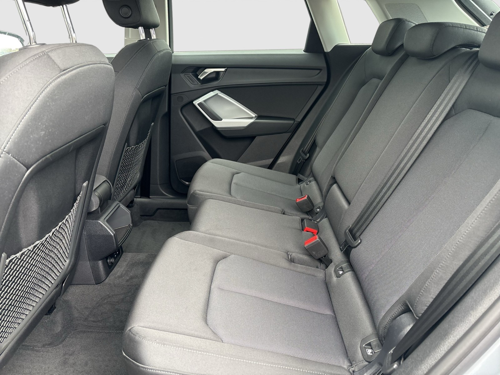 Audi Q3 35 ACC MATRIXLED NAVI+ AHK-VORBEREITUNG LM17