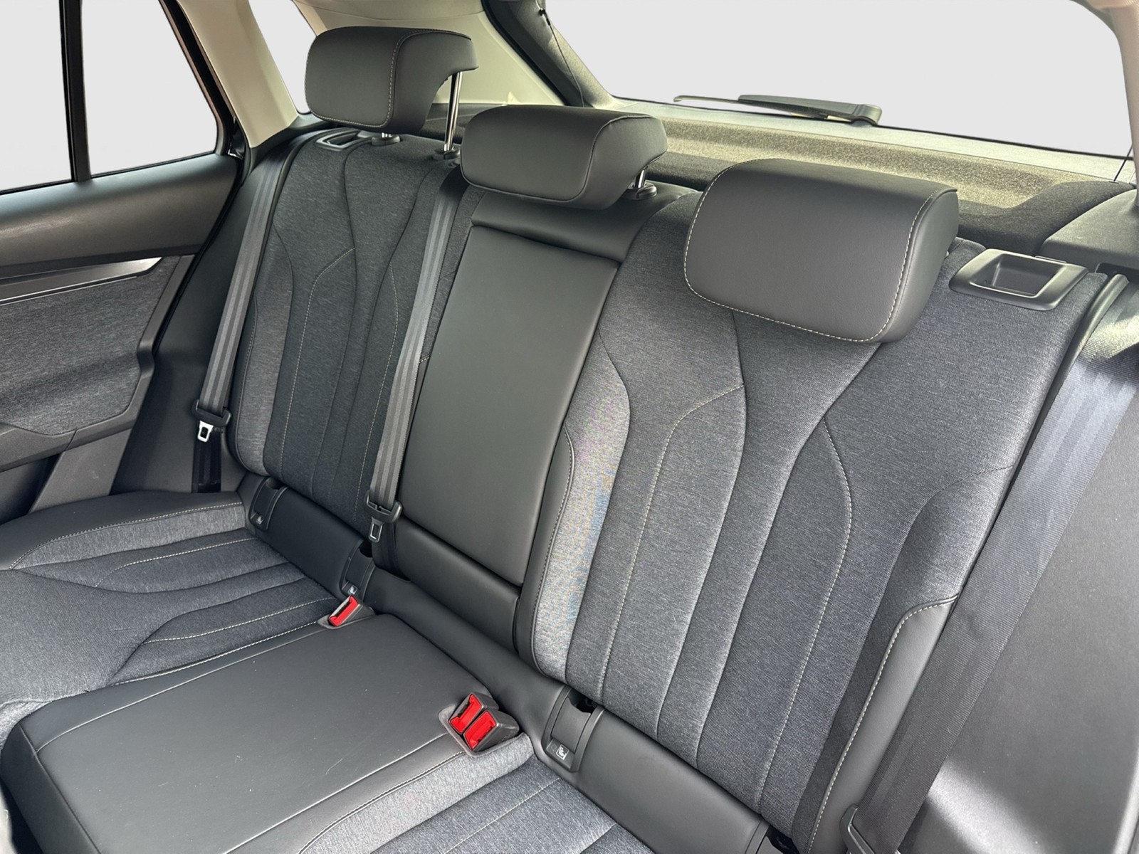 Skoda Elroq 85 LOFT WÄRMEPUMPE AHK CAM ACC LM19 NAVI