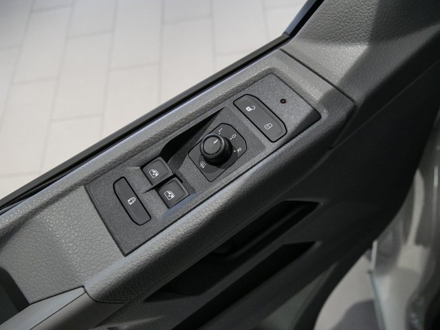 Volkswagen T6.1 Caravelle LR Trendline 2.0 TDI 8 SITZE CAM KLIMA DAB APPCON