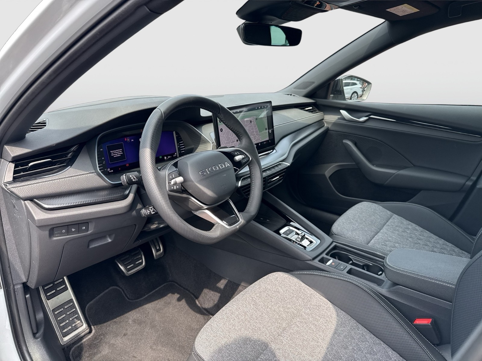 Skoda Octavia Combi 2.0 SPORTLINE 360CAM ACC LM18 NAVI