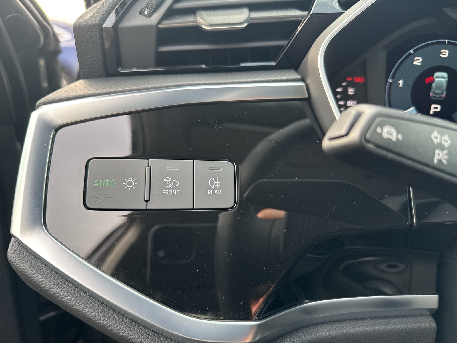 Audi Q3 35 CAM ACC E-KLAPPE NAVI+ AHK-VORBEREITUNG