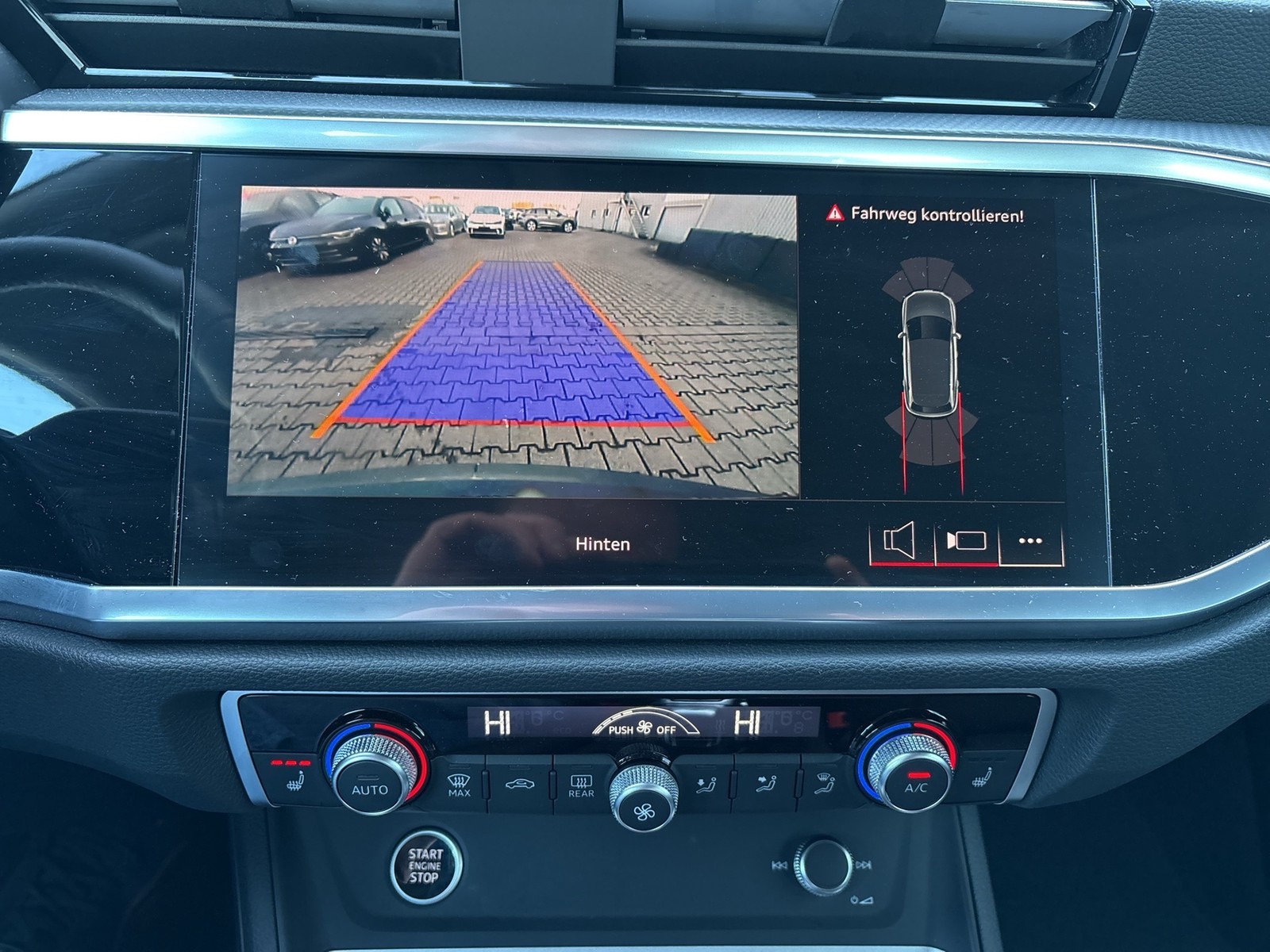 Audi Q3 35 CAM ACC E-KLAPPE NAVI+ AHK-VORBEREITUNG