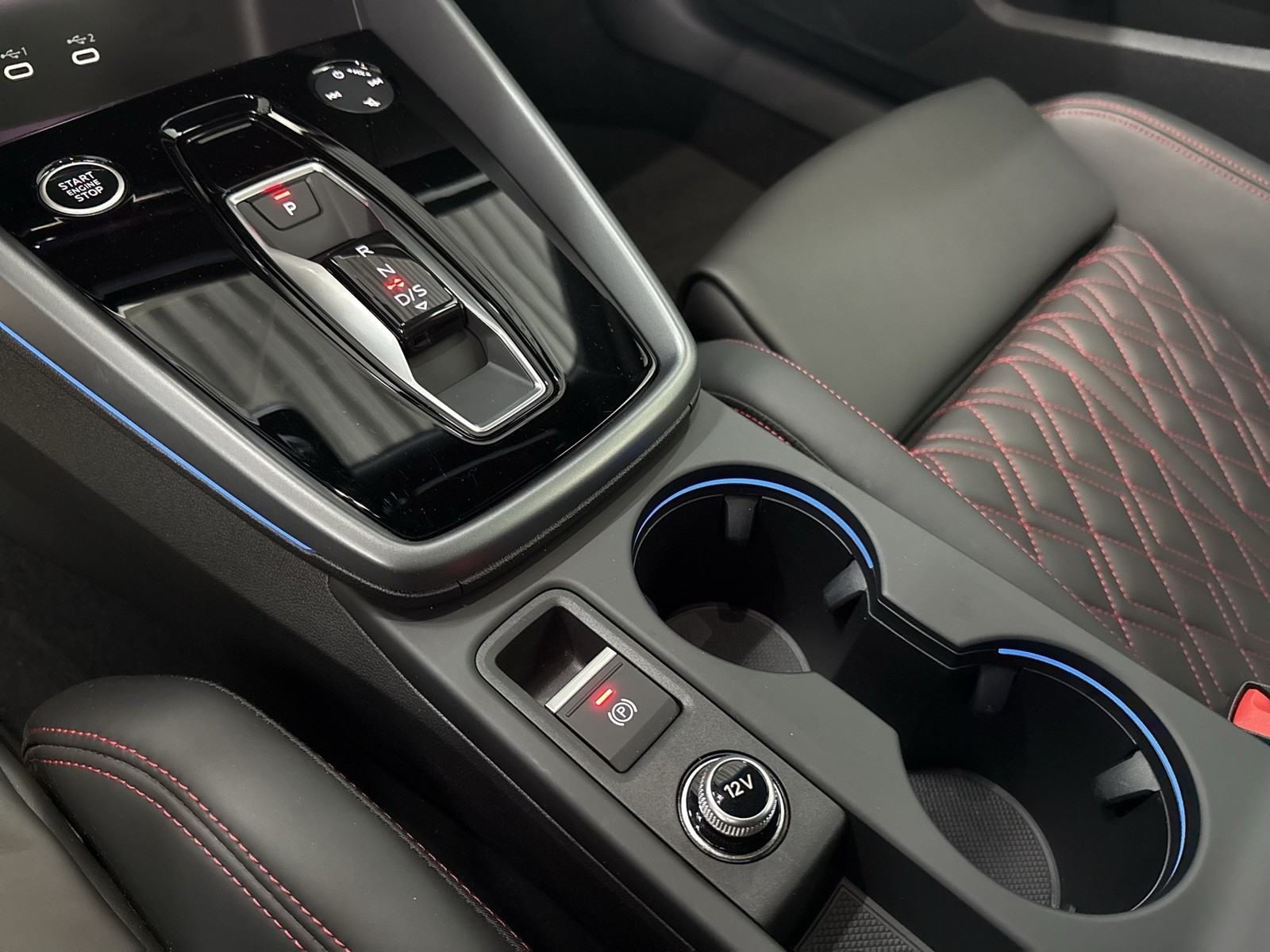 Audi A3 Sportback quattro S LINE STANDHZ. SONOS AHK