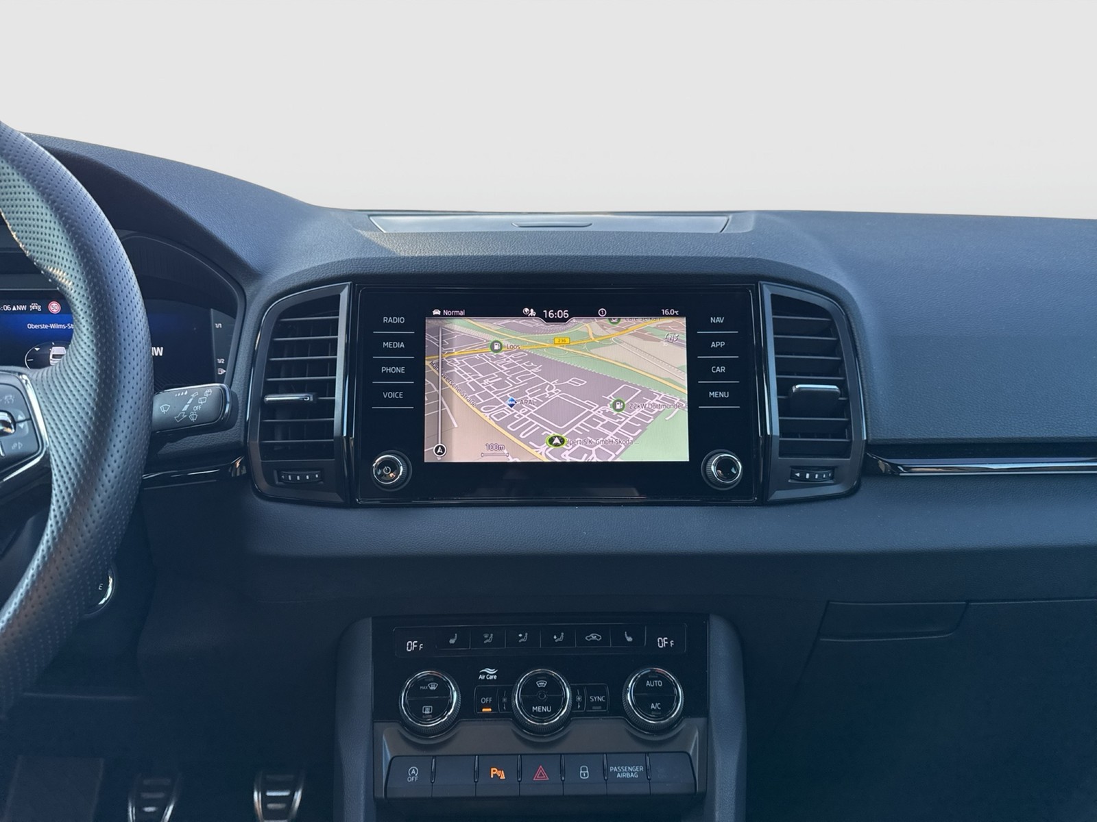 Skoda Karoq 2.0 SPORTLINE CAM ACC LM18 MATRIX E-KLAPPE