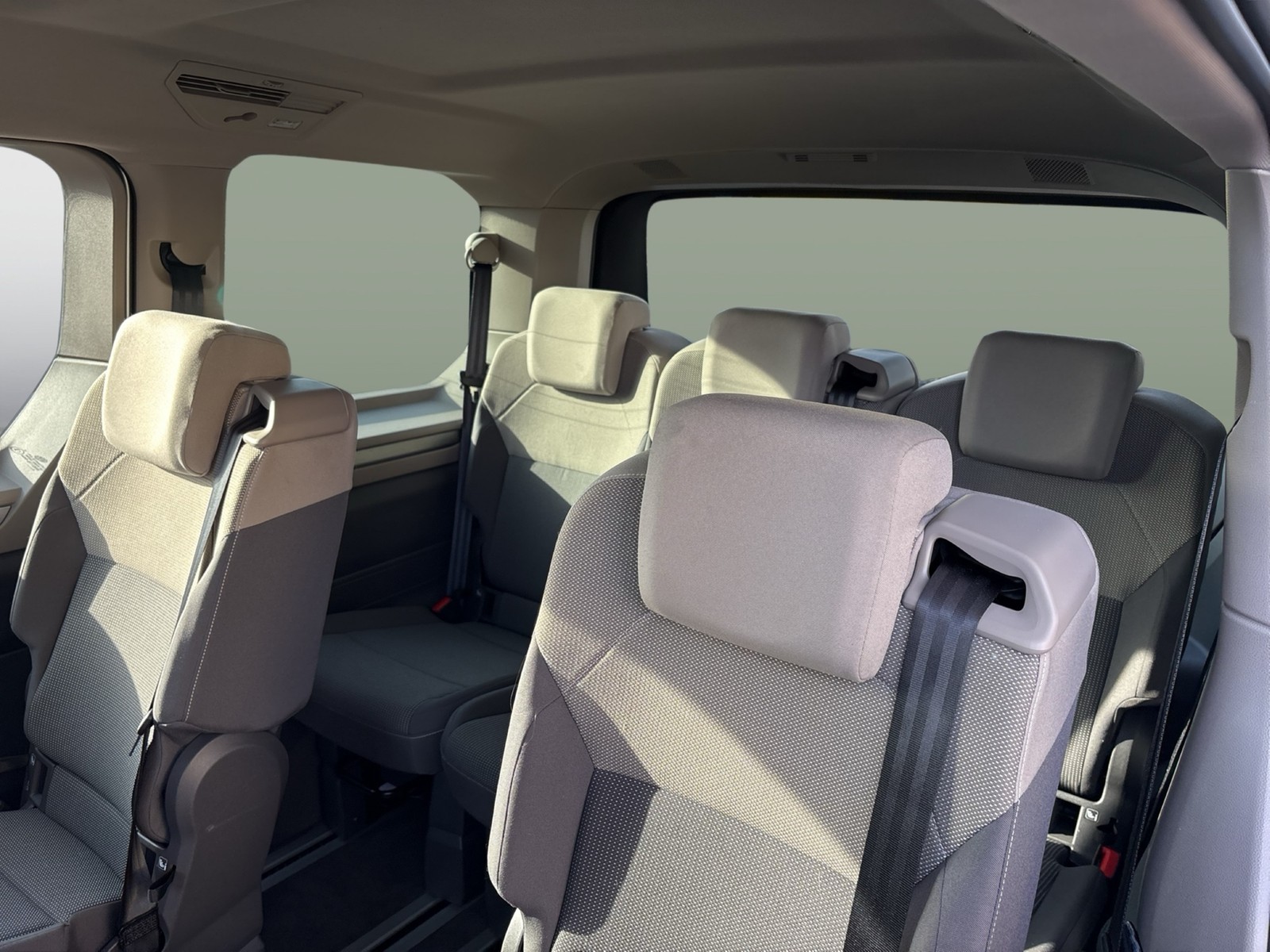 Volkswagen T7 Multivan 2.0 LIFE AHK CAM NAVI LM17 E-KLAPPE