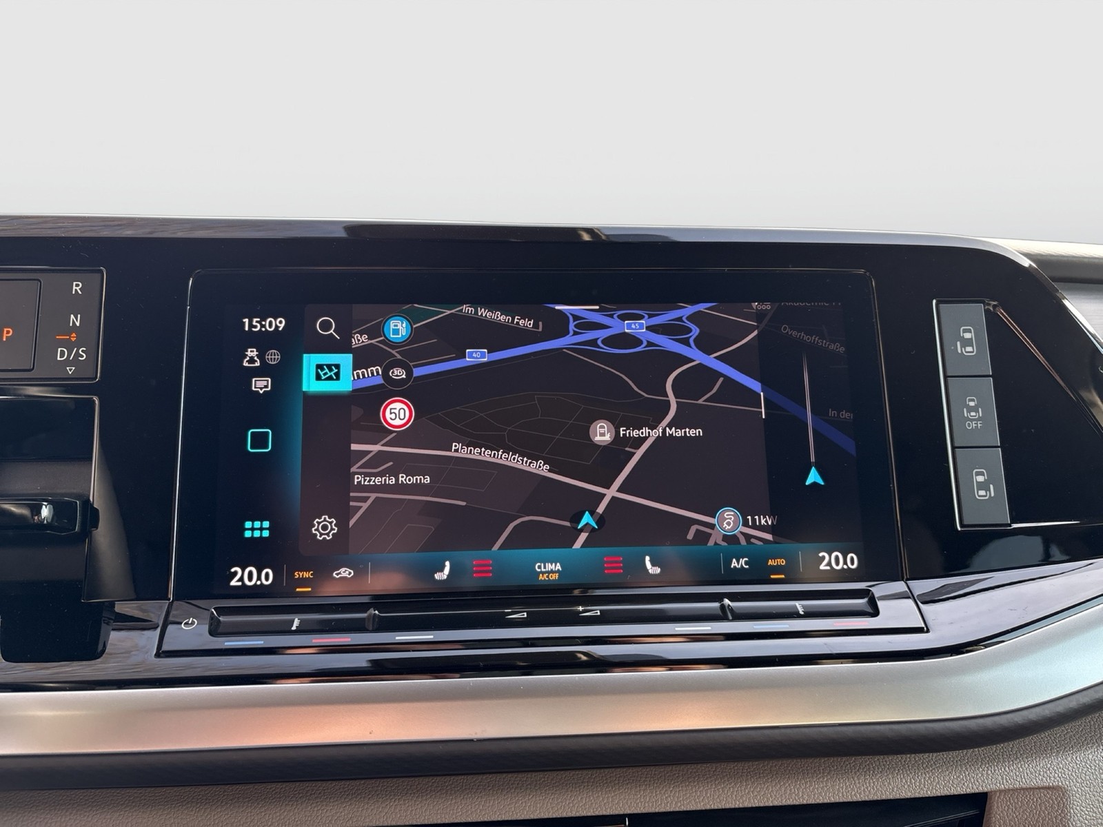 Volkswagen T7 Multivan 2.0 LIFE AHK CAM NAVI LM17 E-KLAPPE