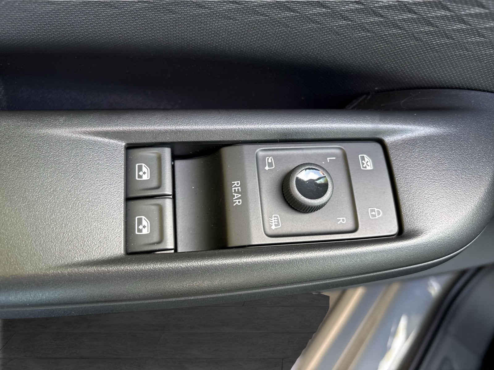Cupra Born E-BOOST CAM ACC LM19 NAVI CARPLAY SITZHEIZ.