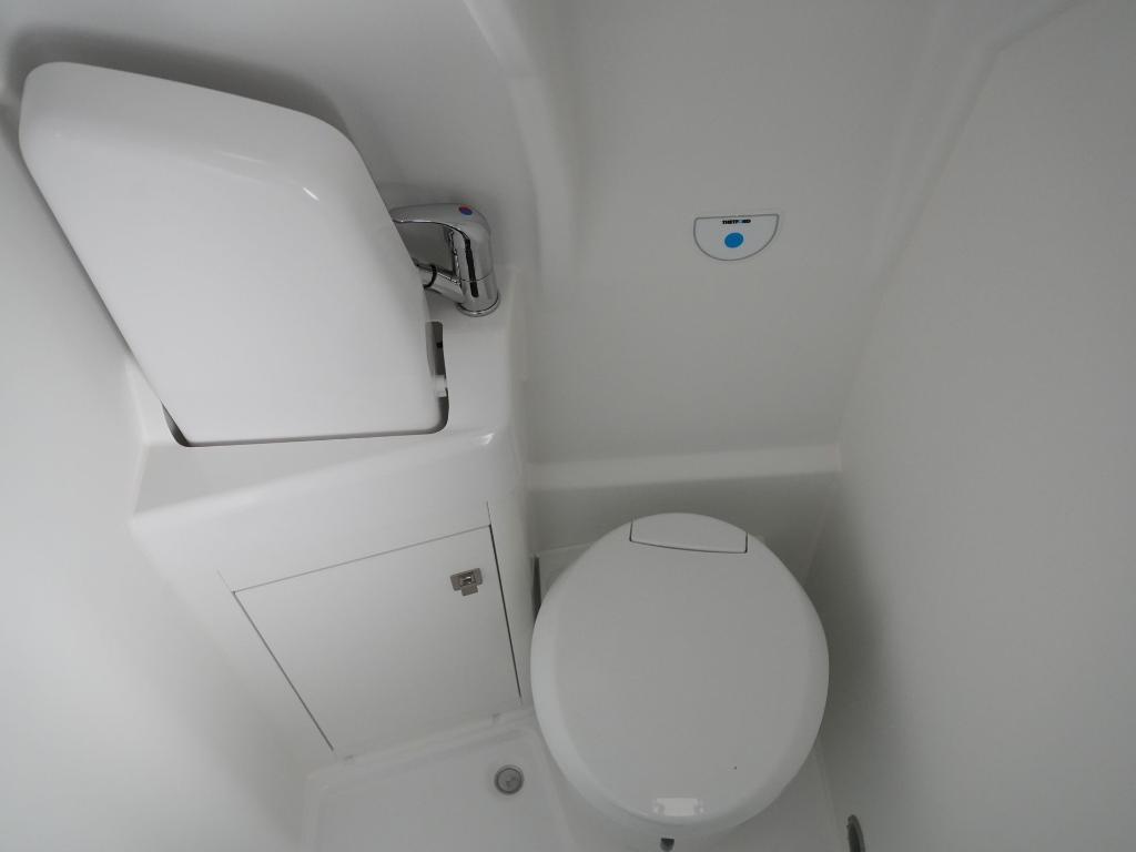 Volkswagen Crafter Grand California 600 HOCHBETT AHK CAM