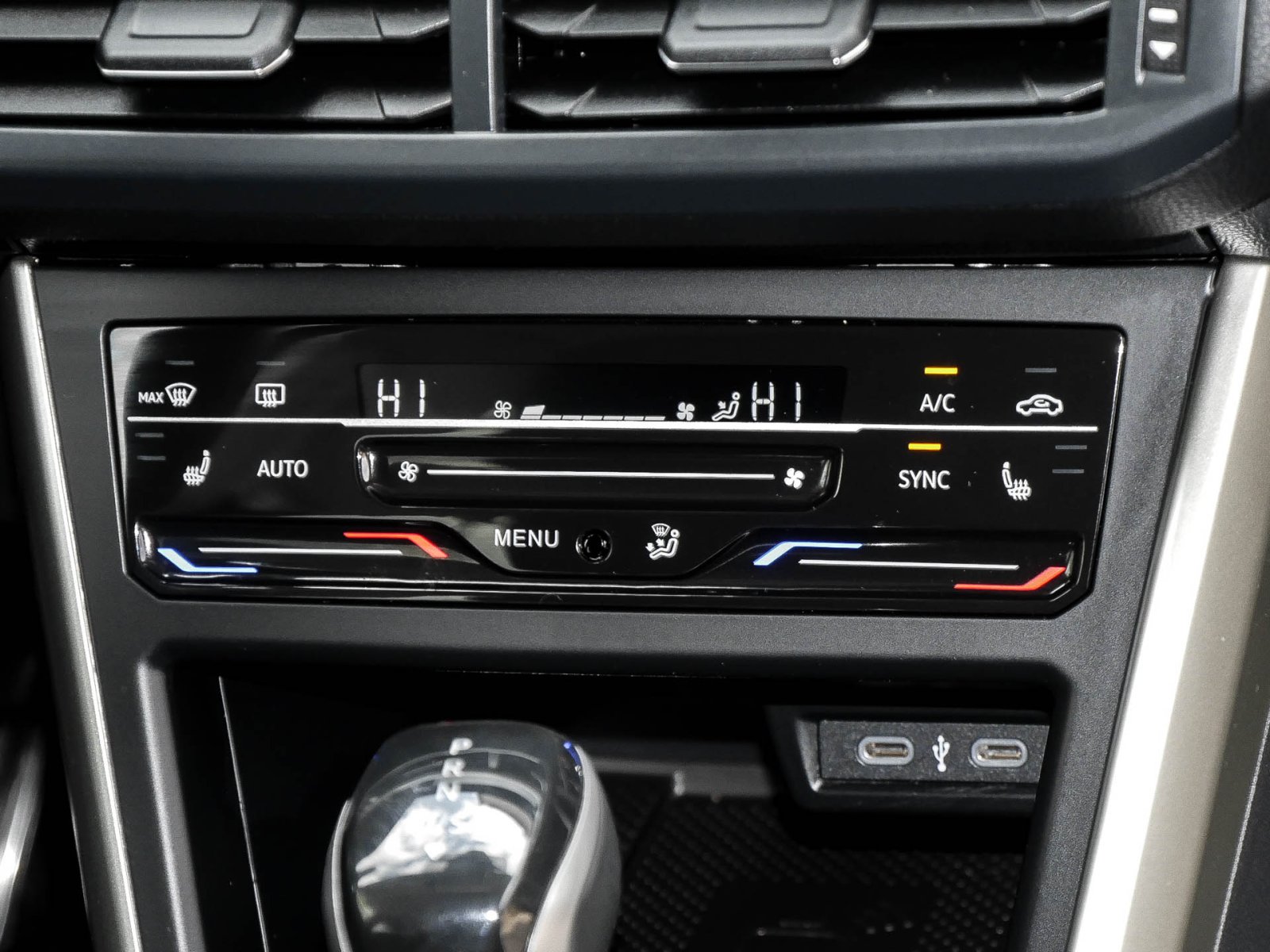 Volkswagen Taigo 1.5 MOVE CAM SITZHEIZUNG ALU LED DAB+ USB