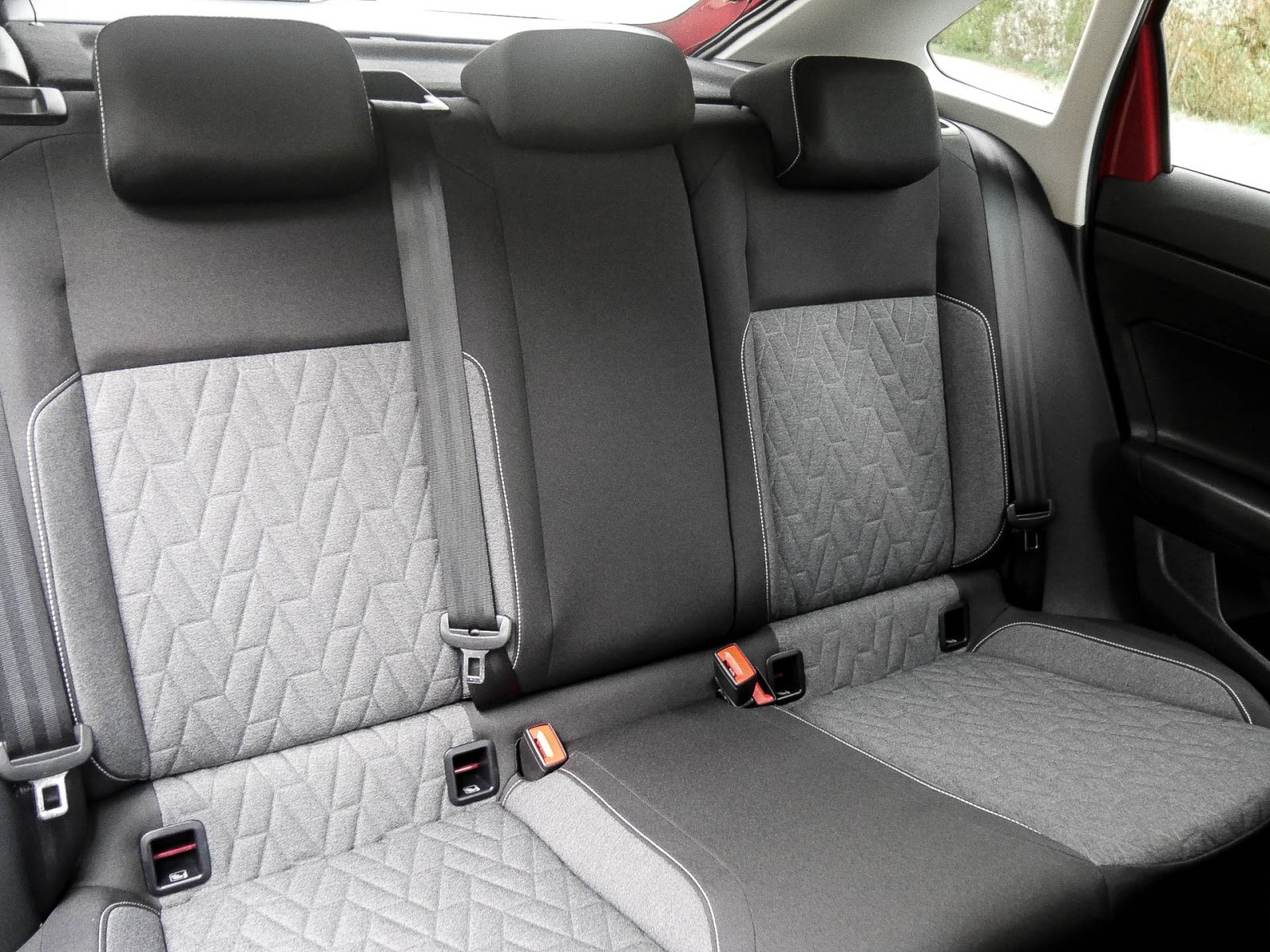 Volkswagen Taigo 1.5 MOVE CAM SITZHEIZUNG ALU LED DAB+ USB