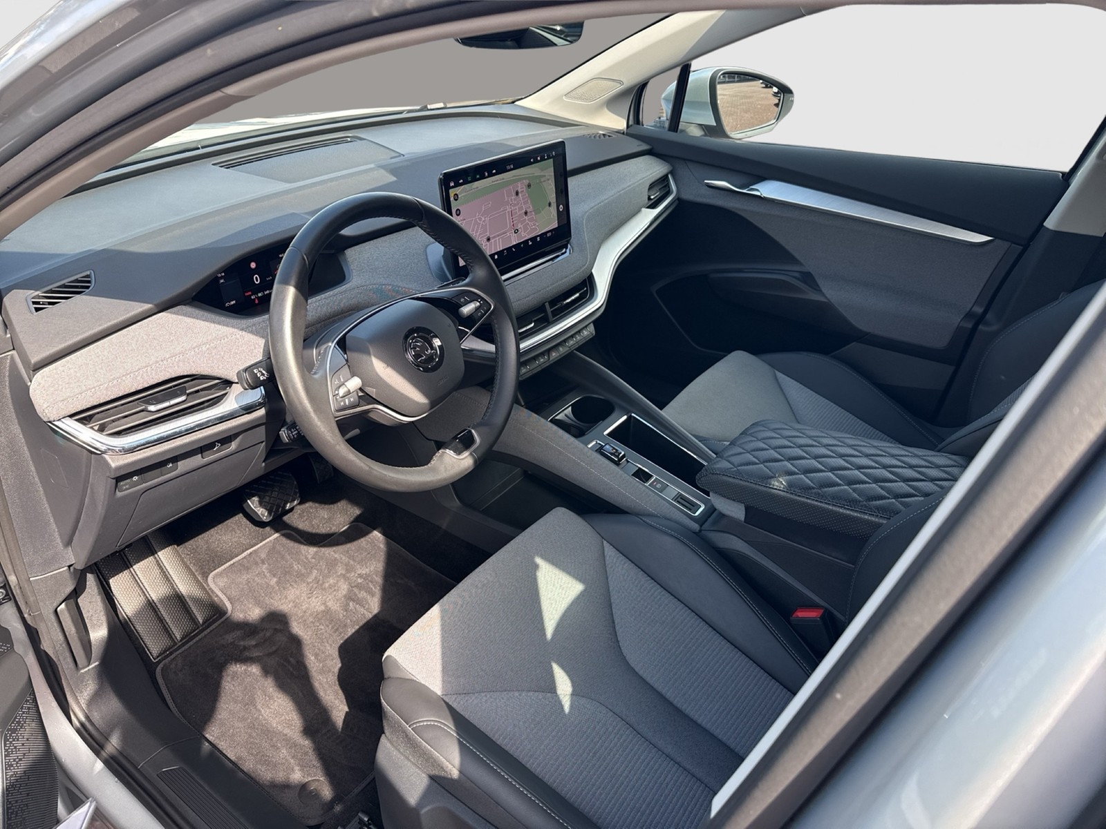 Skoda Enyaq 85 LOFT WÄRMEPUMPE CAM LM19 NAVI CARPLAY