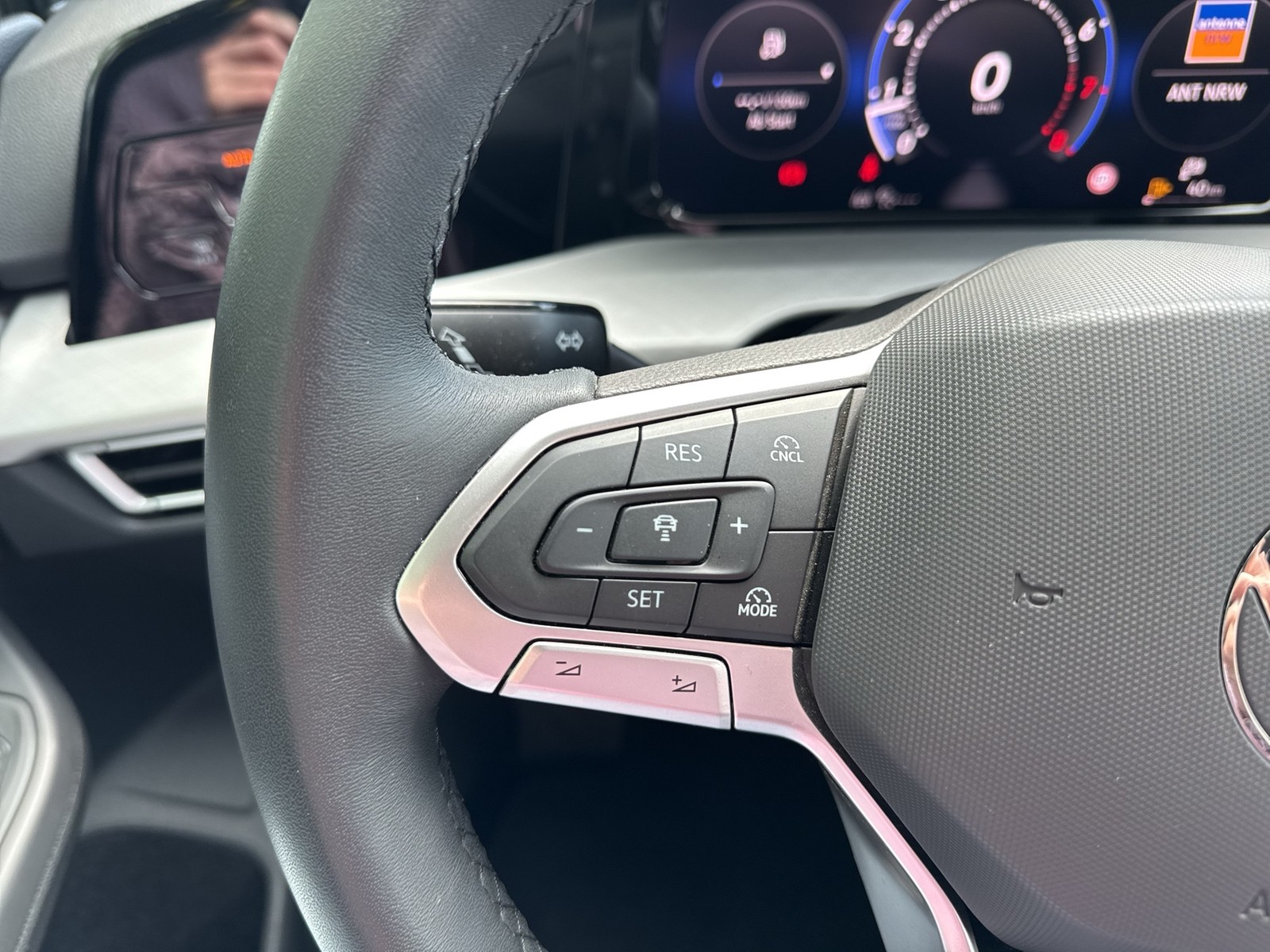 Volkswagen Golf VIII 1.5 LIFE ACC CARPLAY ALU SITZHEIZUNG