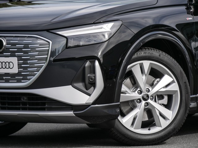 Audi Q4 e-tron 40 S LINE PANO KAMERA ACC ALU20 eKLAPPE