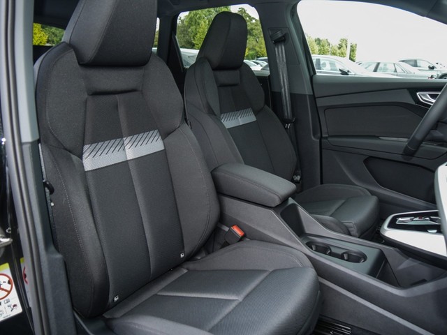 Audi Q4 e-tron 40 S LINE PANO KAMERA ACC ALU20 eKLAPPE