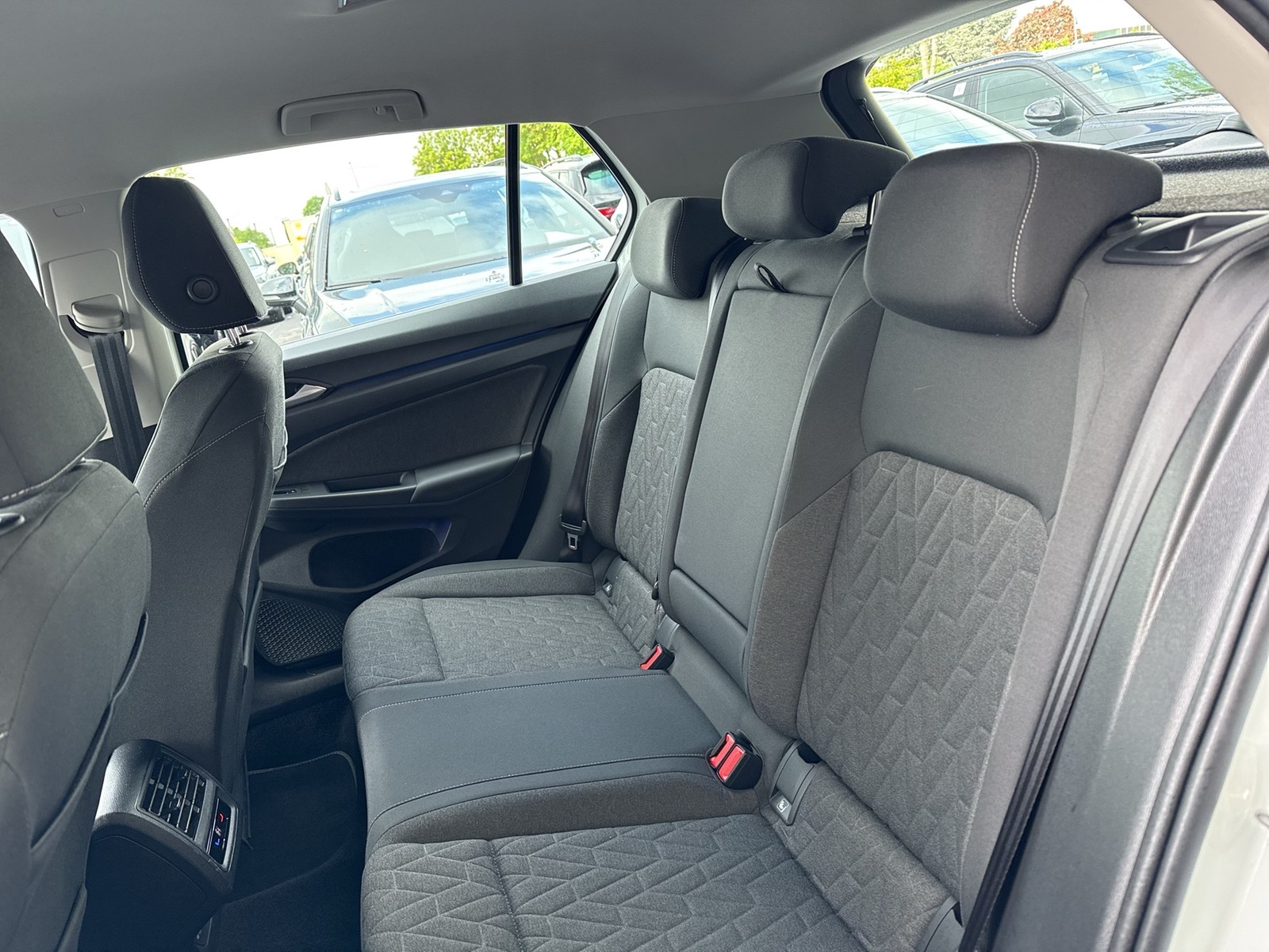 Volkswagen Golf VIII 1.5 LIFE ACC CARPLAY ALU SITZHEIZUNG
