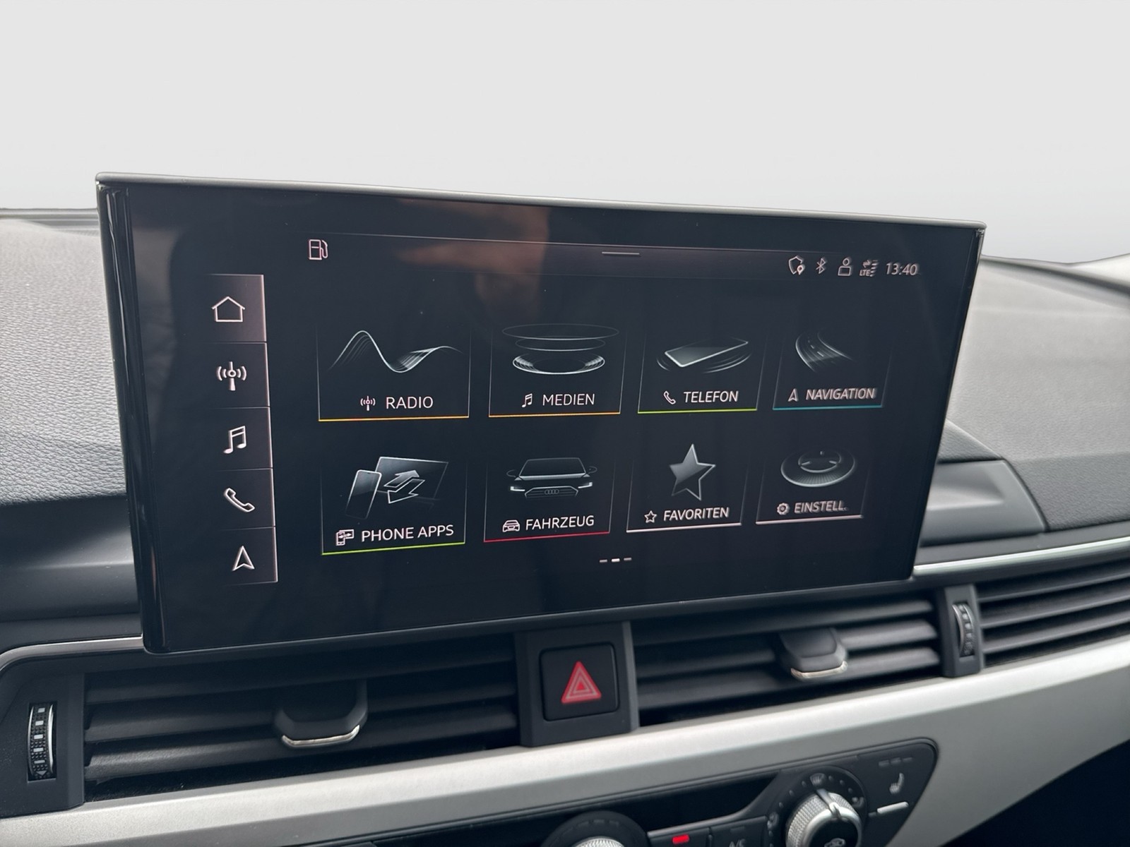 Audi A4 Avant 40 Qu. AHK eKLAPPE NAVI+ SITZHEIZUNG