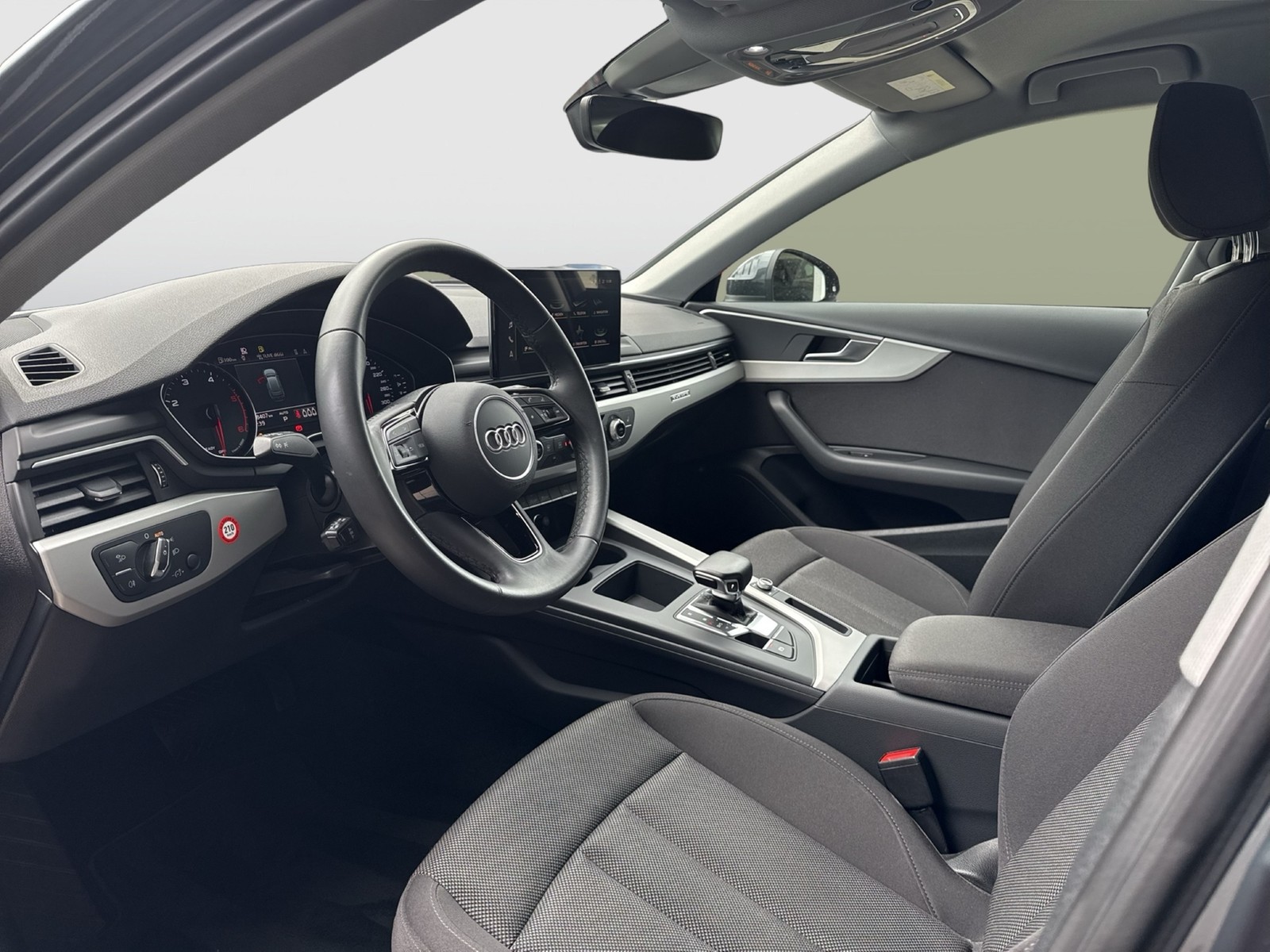 Audi A4 Avant 40 Qu. AHK eKLAPPE NAVI+ SITZHEIZUNG