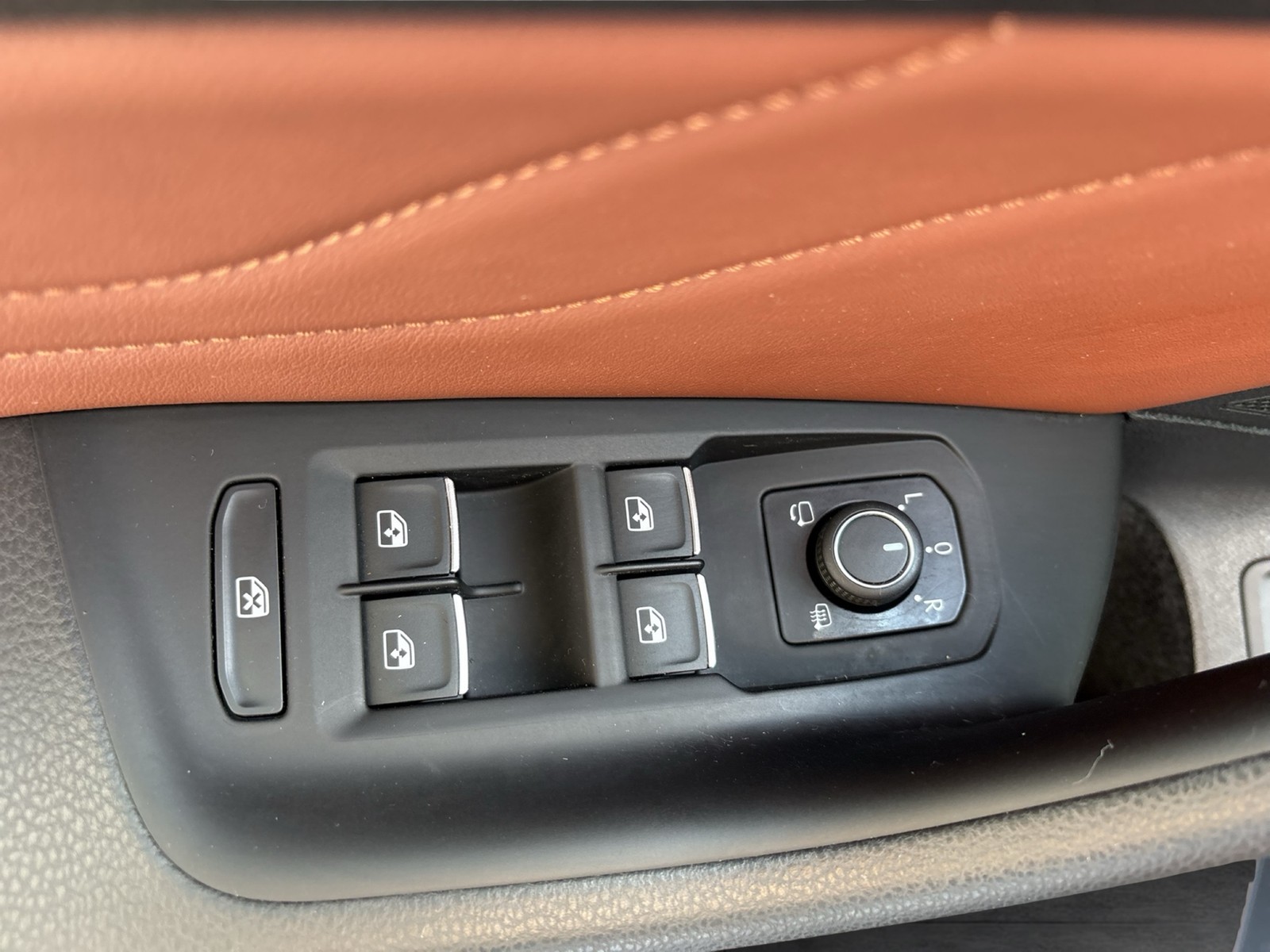 Volkswagen Arteon HYBRID ELEGANCE LEDER PANO KAMERA ALU19"