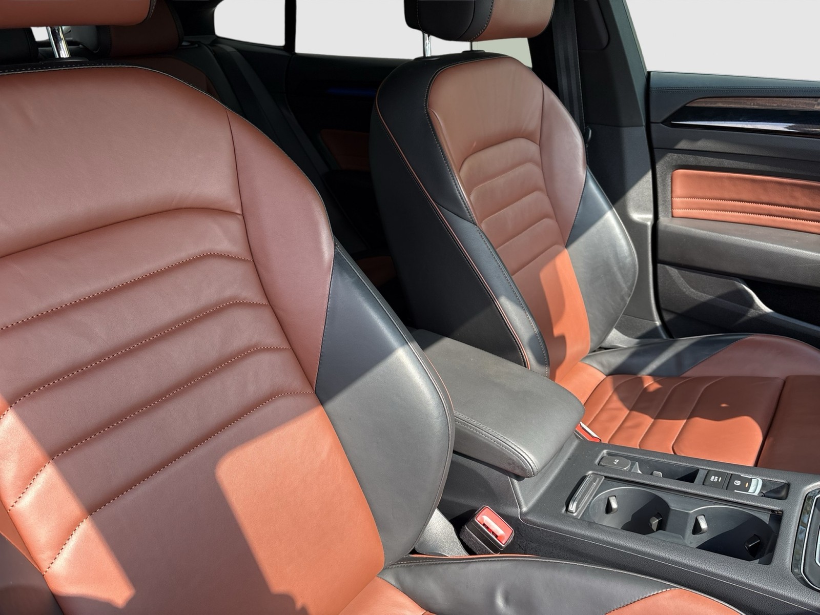 Volkswagen Arteon HYBRID ELEGANCE LEDER PANO KAMERA ALU19"