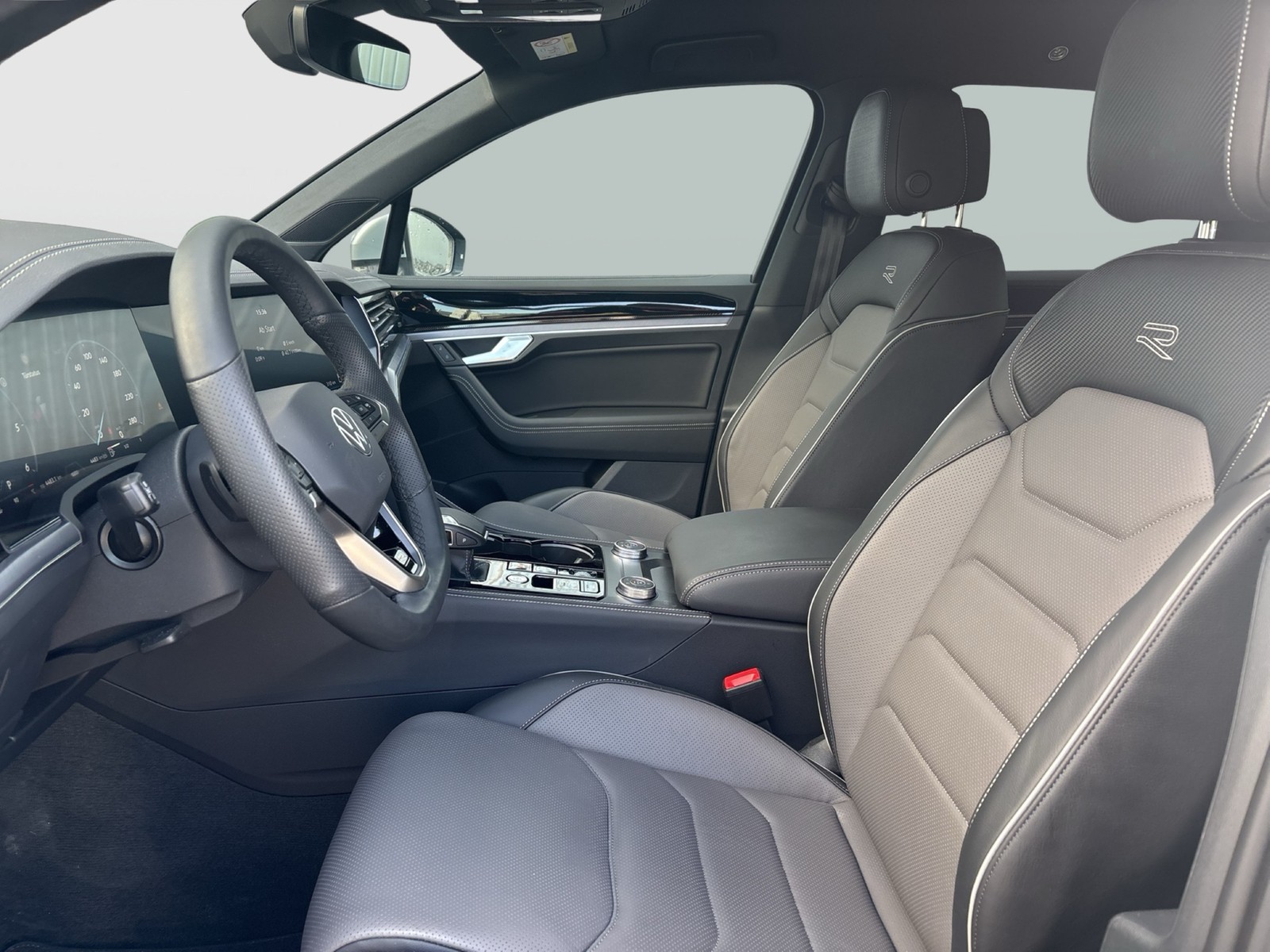 Volkswagen Touareg V6 R-LINE AHK 360°CAM ACC LM19 HD-MATRIX