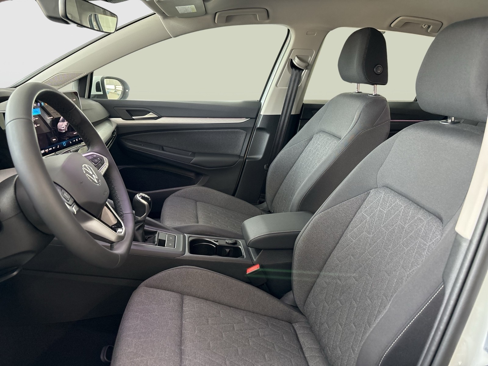 Volkswagen Golf VIII 1.5 LIFE CAM ACC CARPLAY ALU SITZHEIZ.