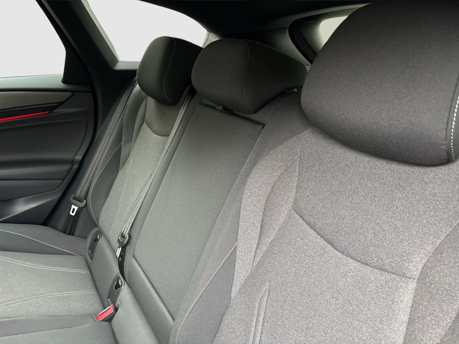 Volkswagen ID.7 Tourer PRO WÄRMEPUMPE AHK 360°CAM ACC LM19