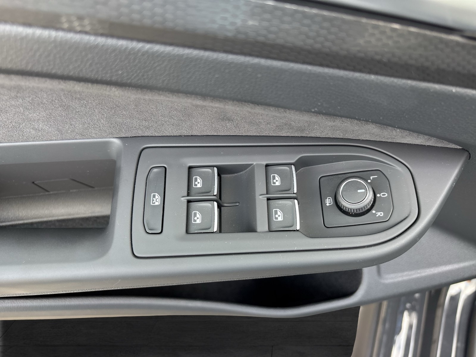 Volkswagen Golf 2.0 GTI LED+ CARPLAY SITZHEIZUNG