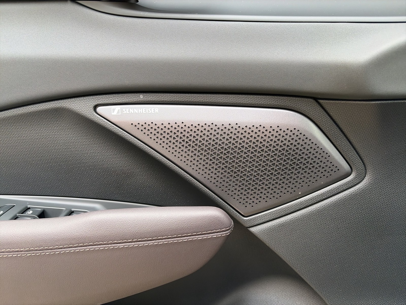 Cupra Terramar 1.5 HYBRID VZ LEDER SENNHEISER CAM LM19