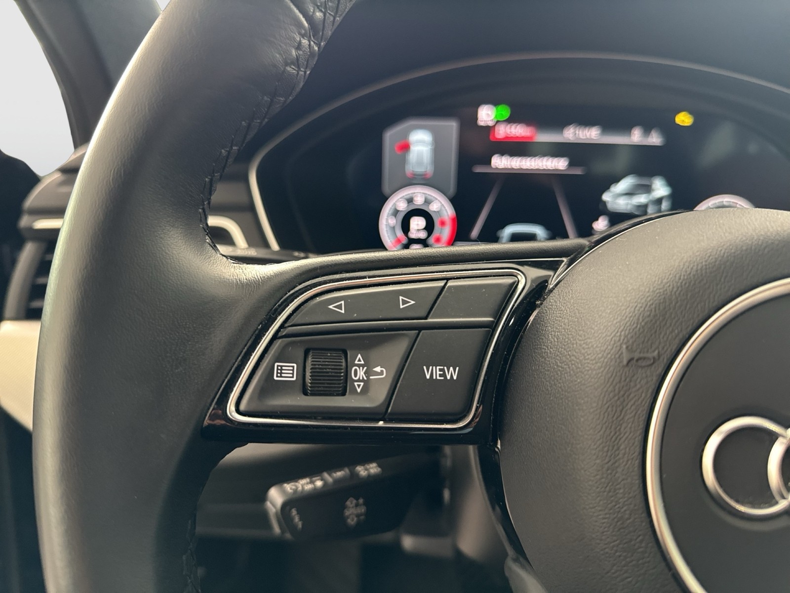 Audi A4 Avant 40 Qu. S LINE AHK KAMERA ALU18 MATRIX