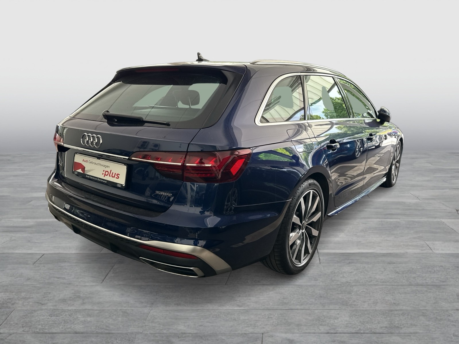 Audi A4 Avant 40 Qu. S LINE AHK KAMERA ALU18 MATRIX