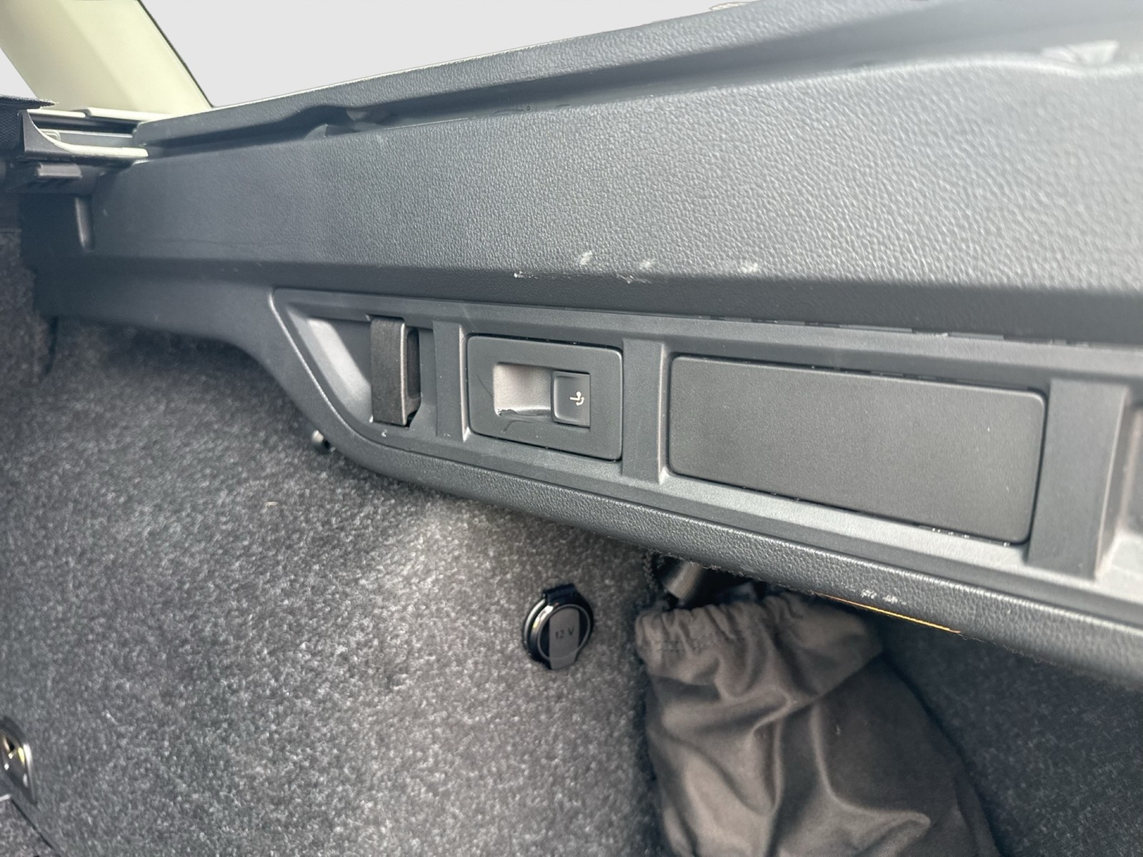 Skoda Octavia Combi 1.5 e-TEC AHK CARPLAY SITZHEIZUNG