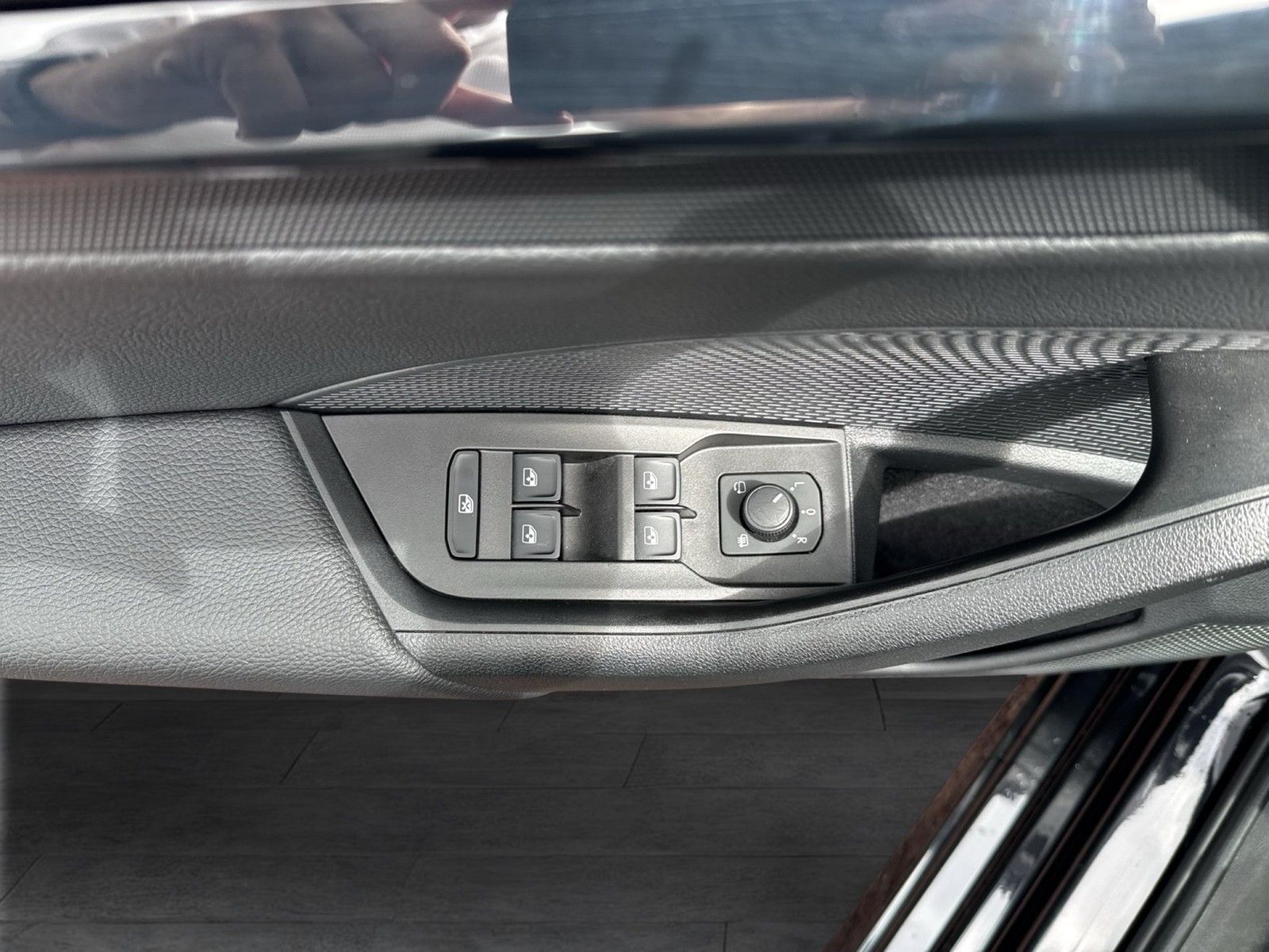 Skoda Octavia Combi 1.5 e-TEC AHK CARPLAY SITZHEIZUNG