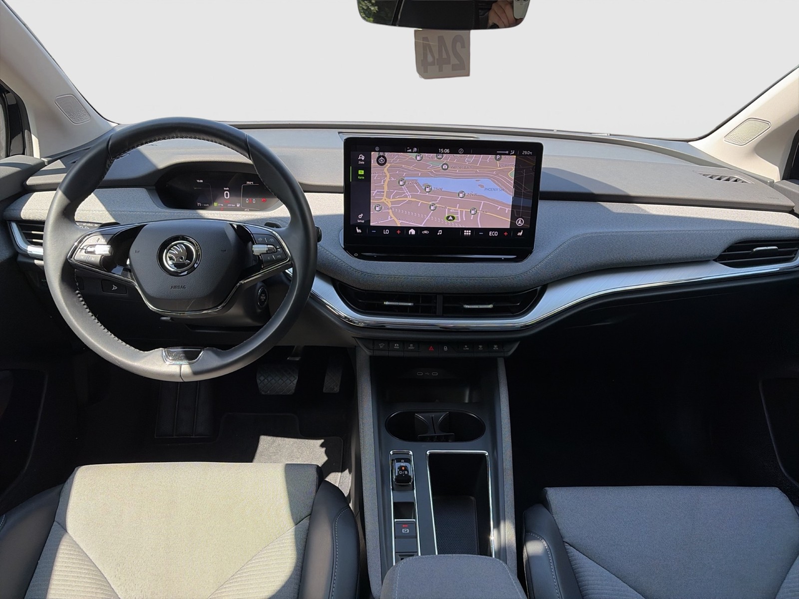 Skoda Enyaq 80 LOFT WÄRMEPUMPE AHK CAM LM19 MATRIX NAVI