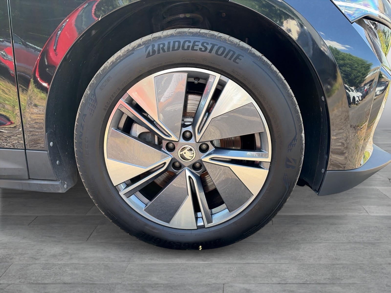 Skoda Enyaq 80 LOFT WÄRMEPUMPE AHK CAM LM19 MATRIX NAVI