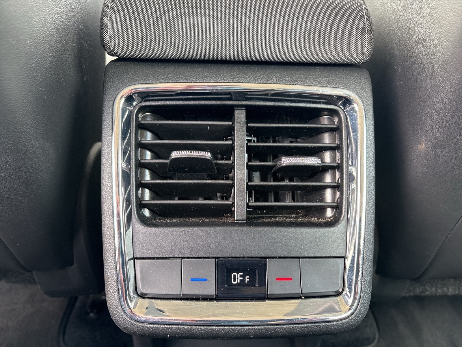 Skoda Enyaq 80 LOFT WÄRMEPUMPE CAM LM19 NAVI SITZHEIZ.