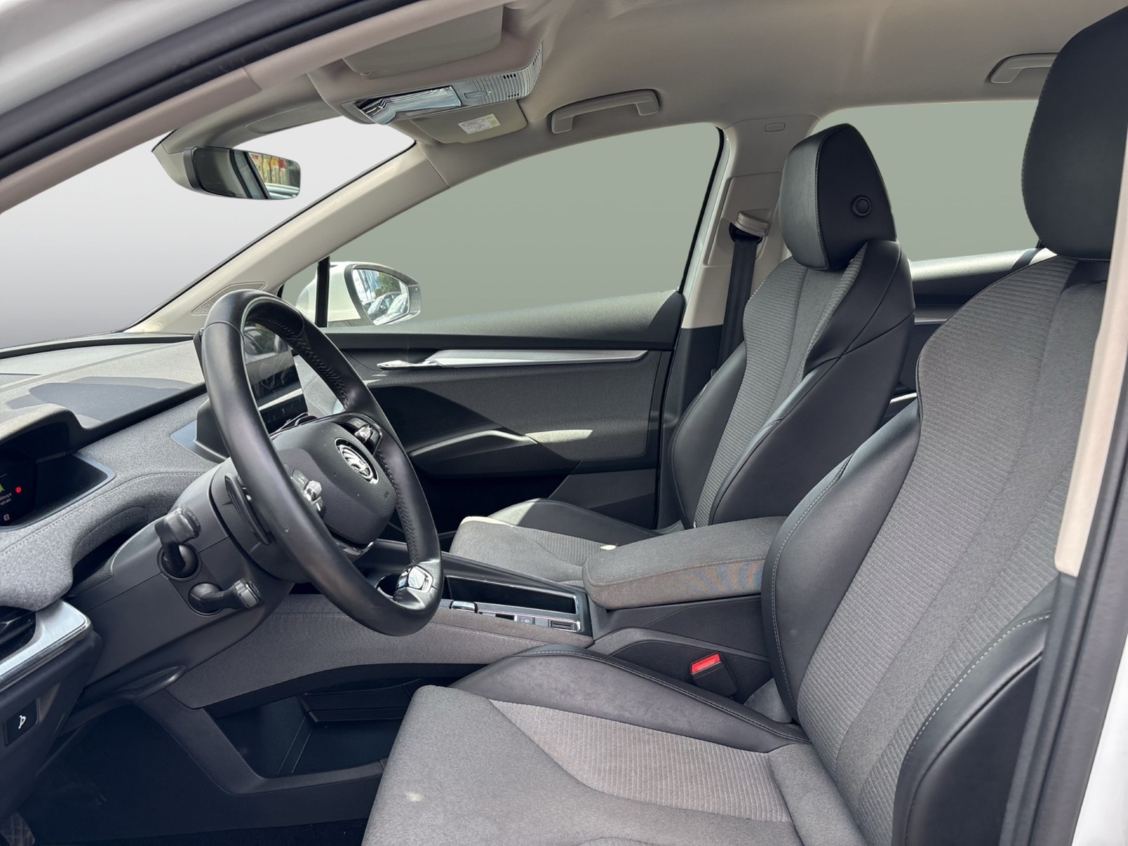 Skoda Enyaq 80 LOFT WÄRMEPUMPE CAM LM19 NAVI SITZHEIZ.