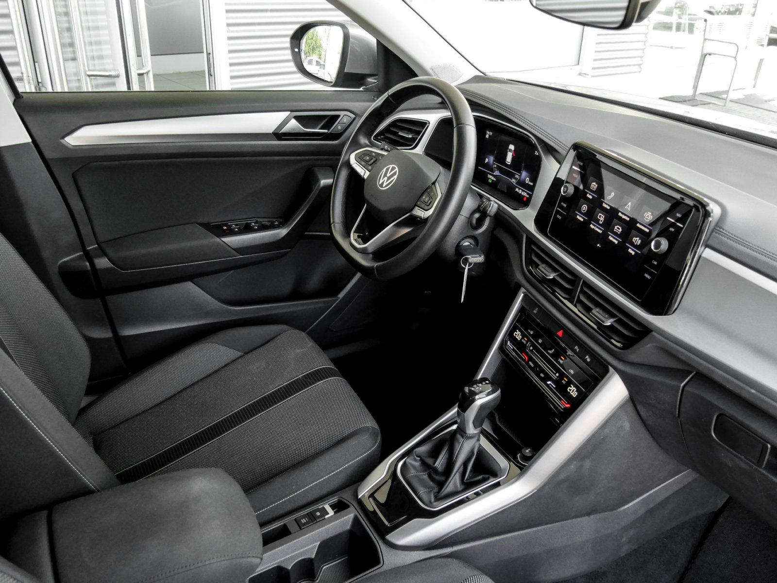 Volkswagen T-Roc 1.5 LIFE ACC LM17 SITZHZ CARPLAY/ANDROIDA.