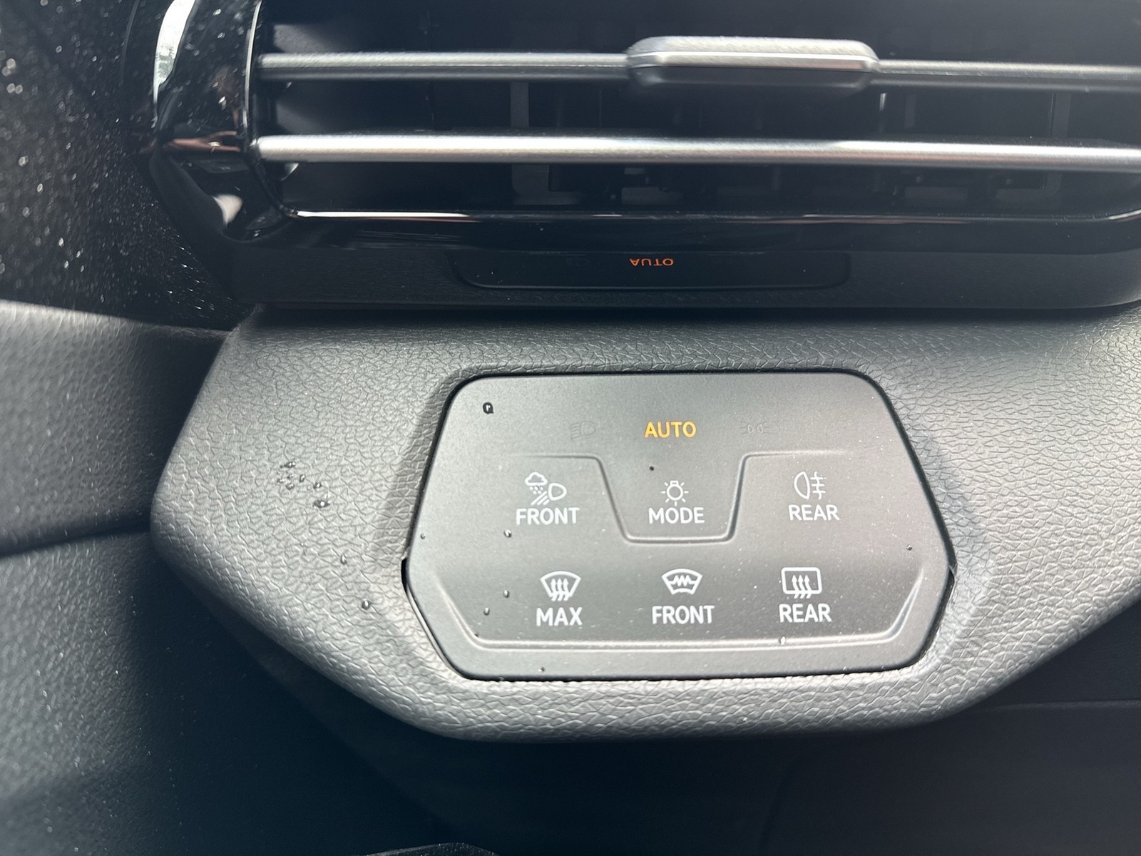Volkswagen ID.4 GTX 4X4 PANO AHK 360CAM ACC LM20 HEADUP NAVI