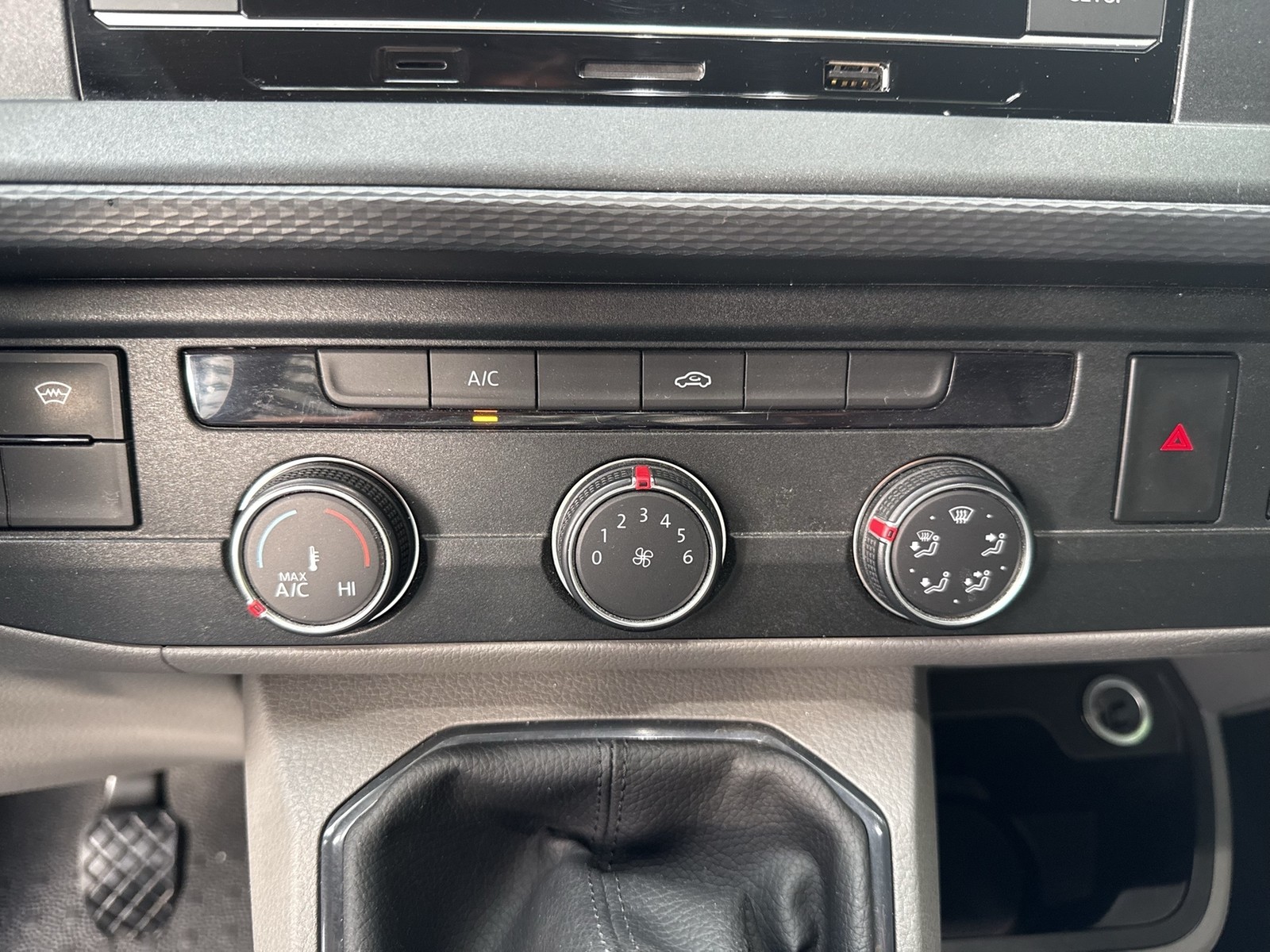 Volkswagen T6 Transporter 2.0 T6.1 Kasten LR EINPARKH KLIMA