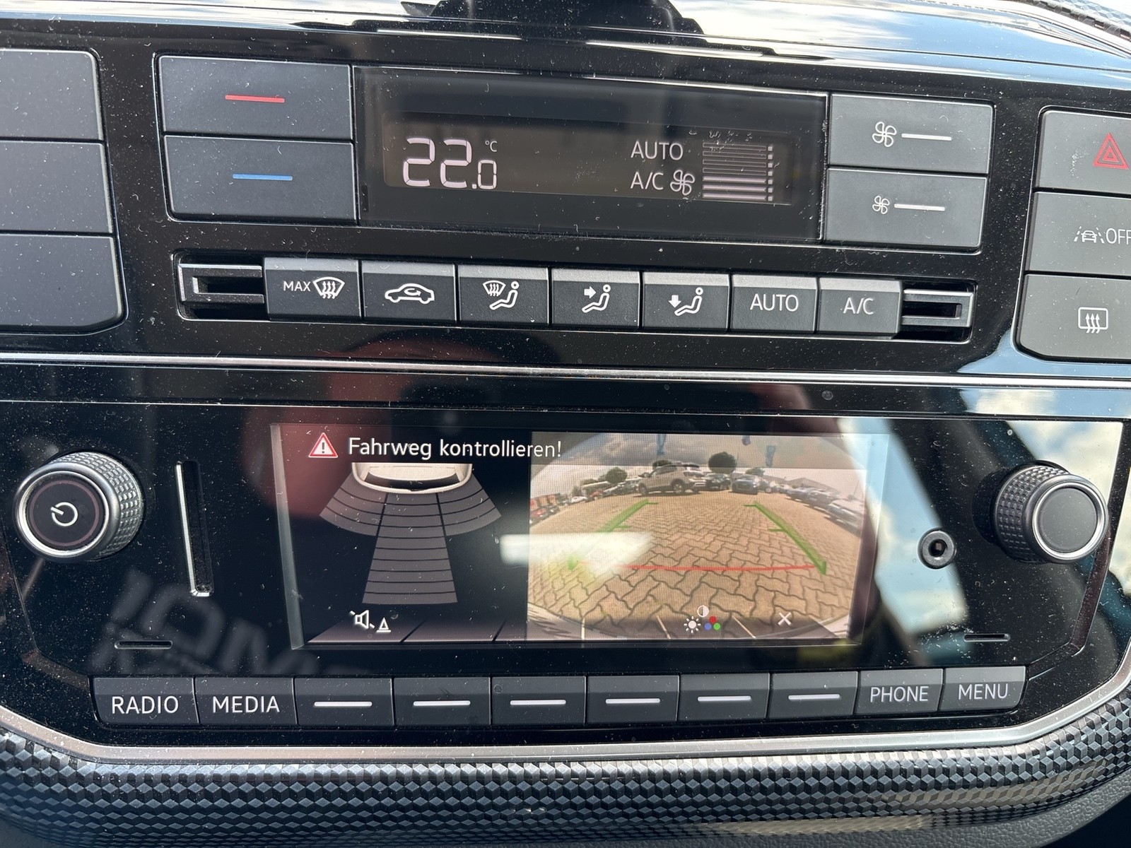 Volkswagen e-up! 4TÜREN CAM EINPARKH.TEMPOMAT KLIMAAUTOMAT.
