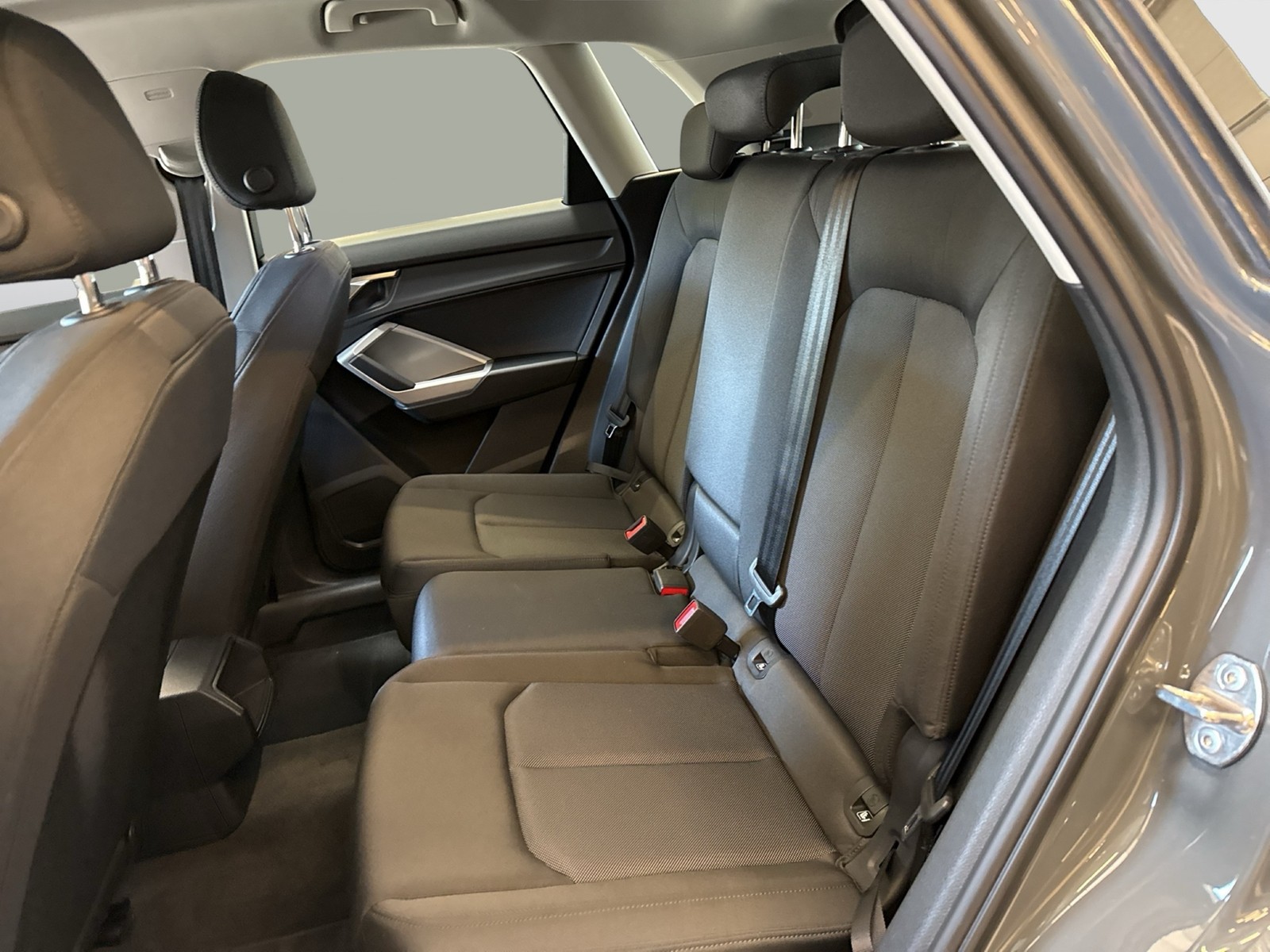 Audi Q3 40 quattro advanced AHK ACC LM18 CARPLAY