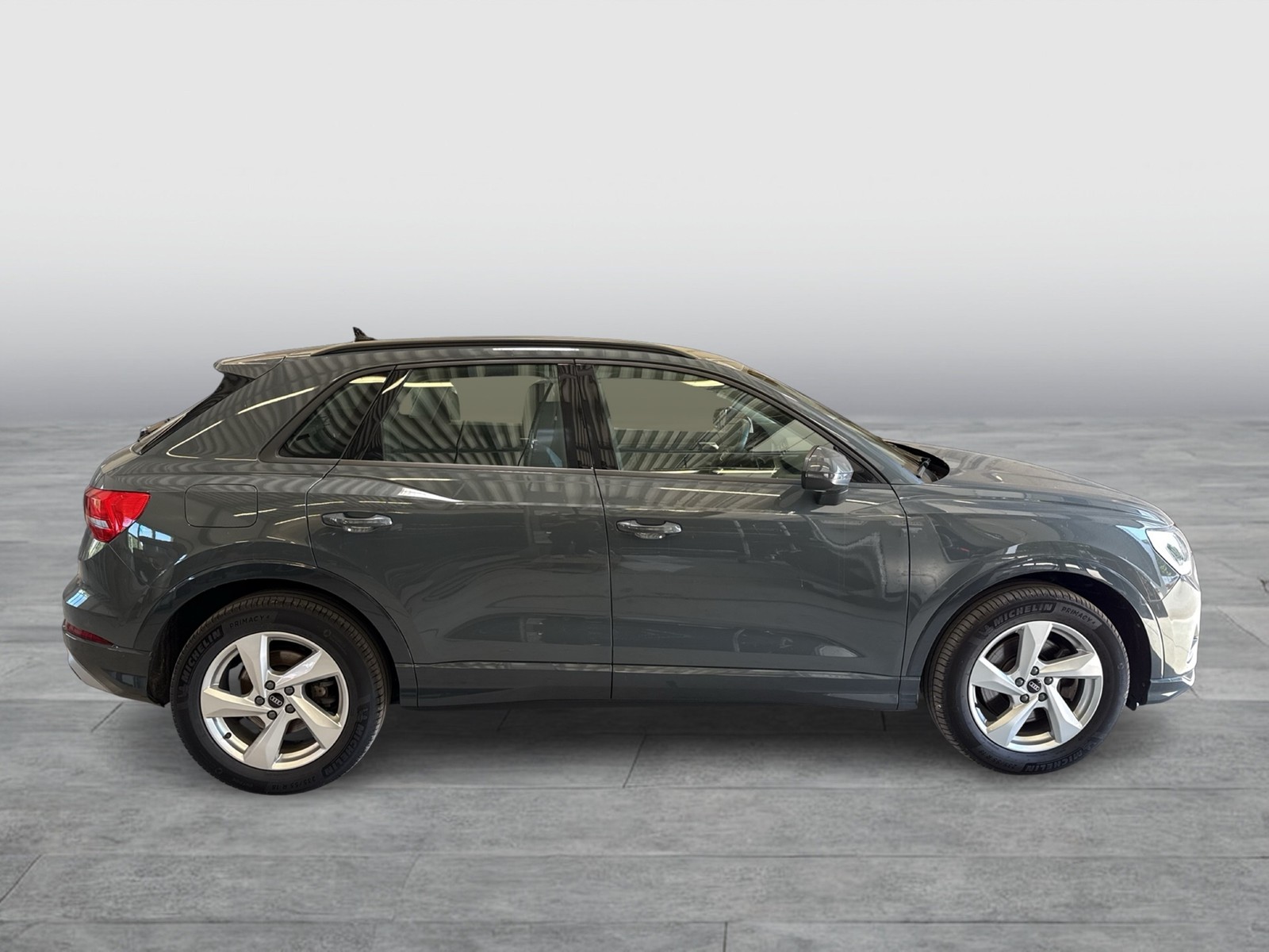 Audi Q3 40 quattro advanced AHK ACC LM18 CARPLAY