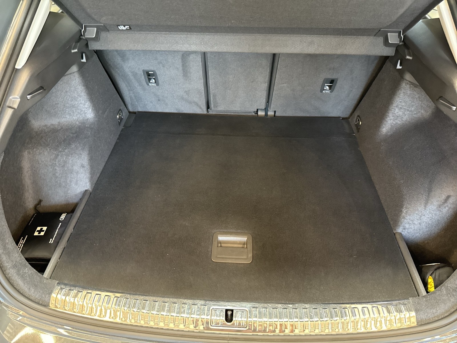 Audi Q3 40 quattro advanced AHK ACC LM18 CARPLAY