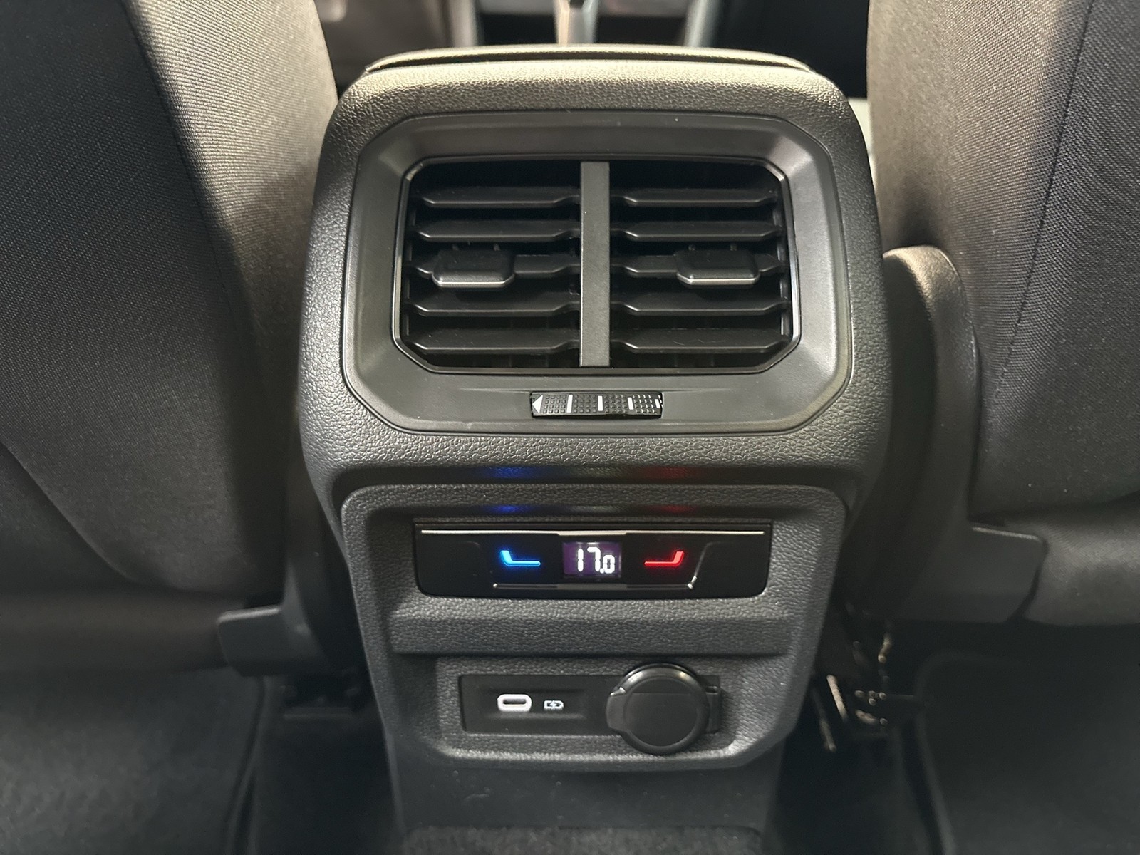 Volkswagen Tiguan Allspace 2.0 LIFE CAM ACC LM18 E-KLAPPE